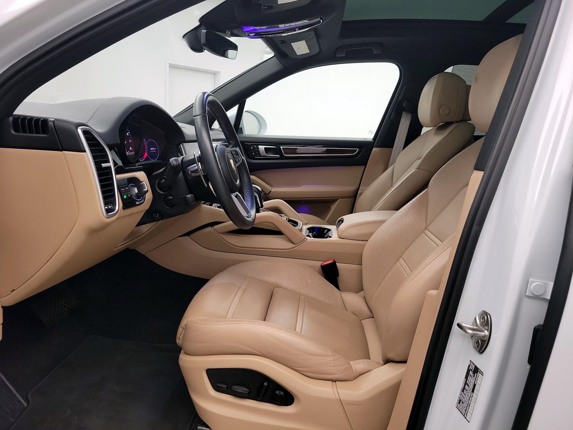 Thumbnail: 2023 Porsche Cayenne - 11