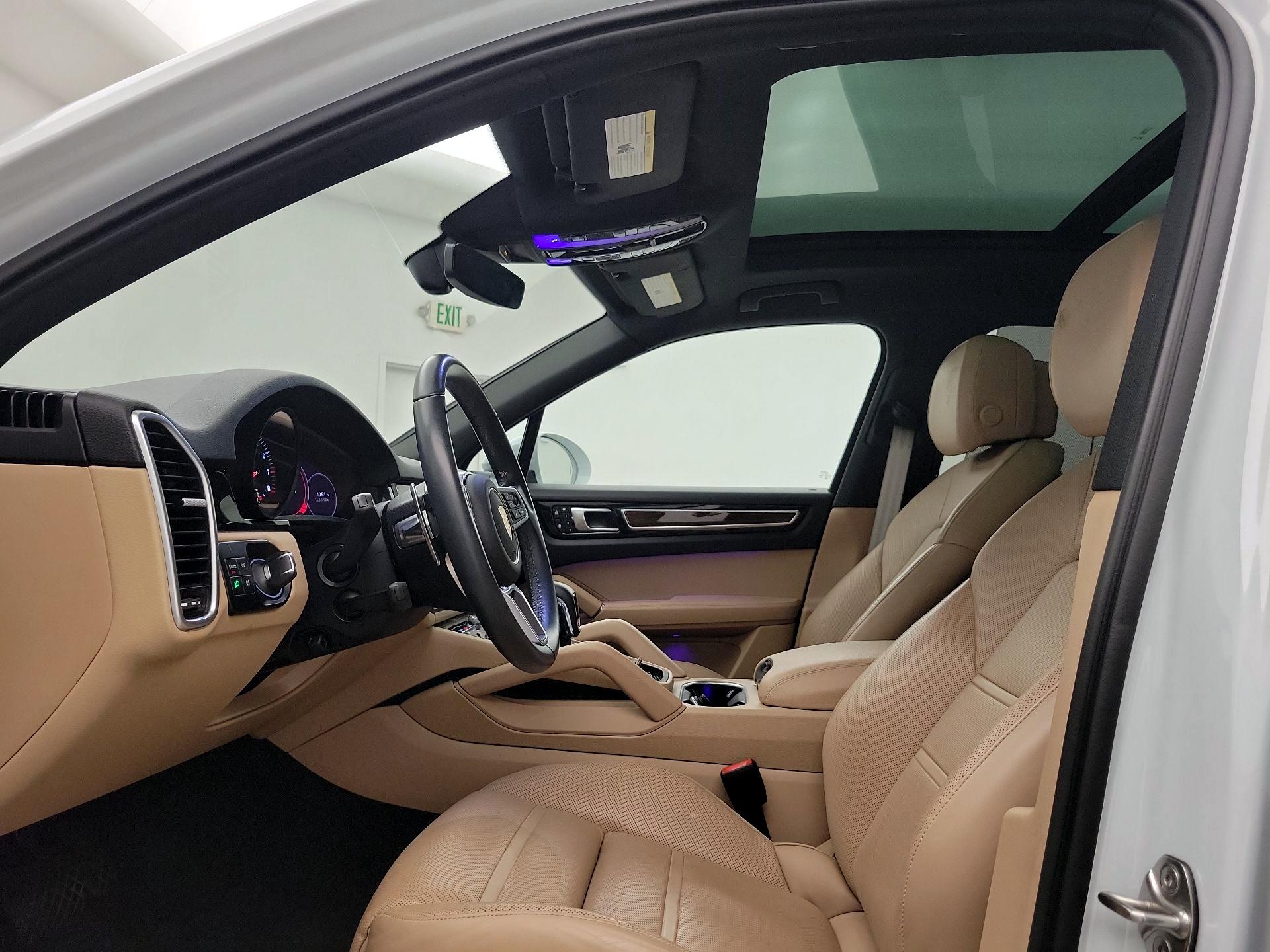 Thumbnail: 2023 Porsche Cayenne - 20