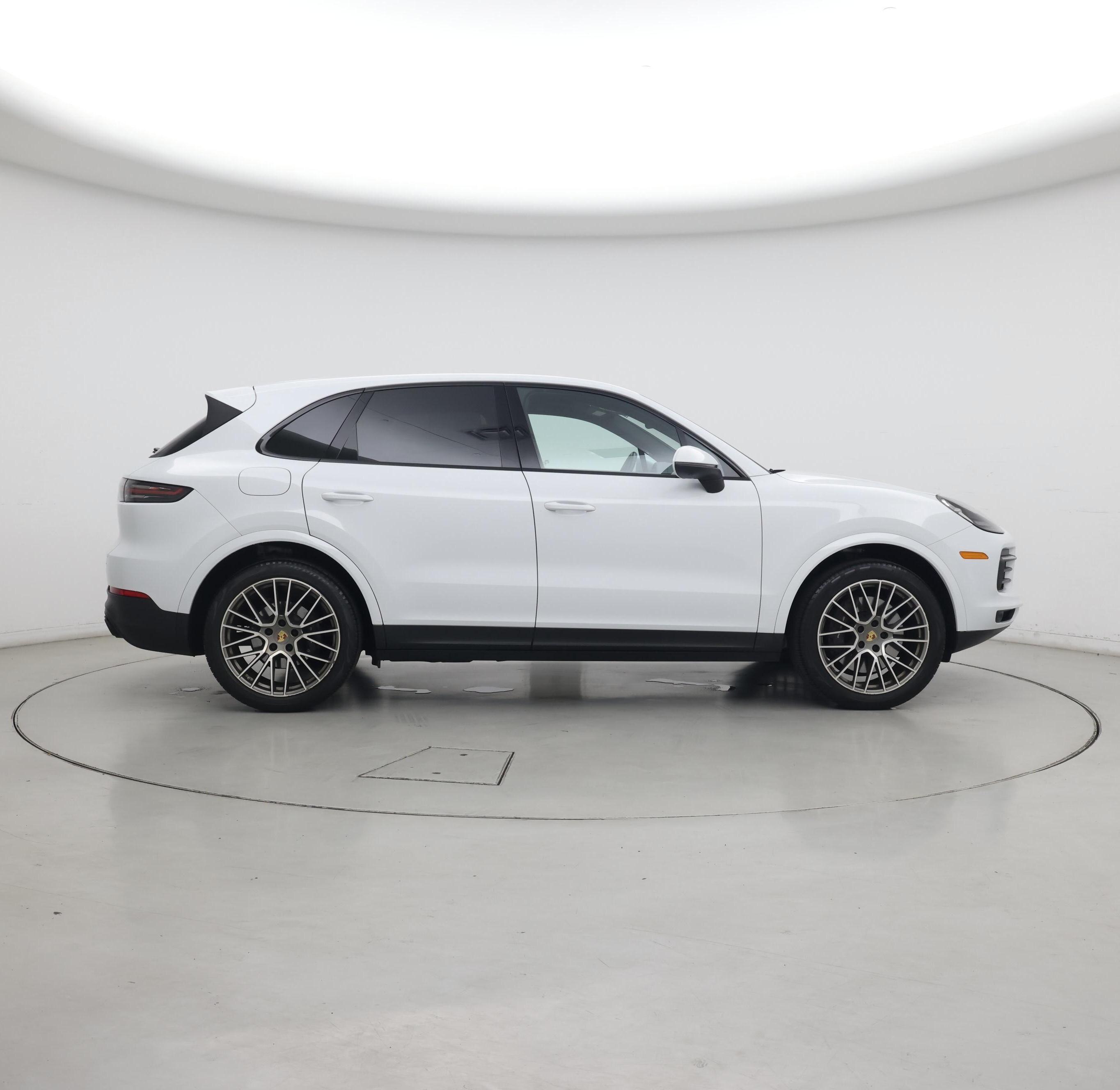 Thumbnail: 2023 Porsche Cayenne - 7