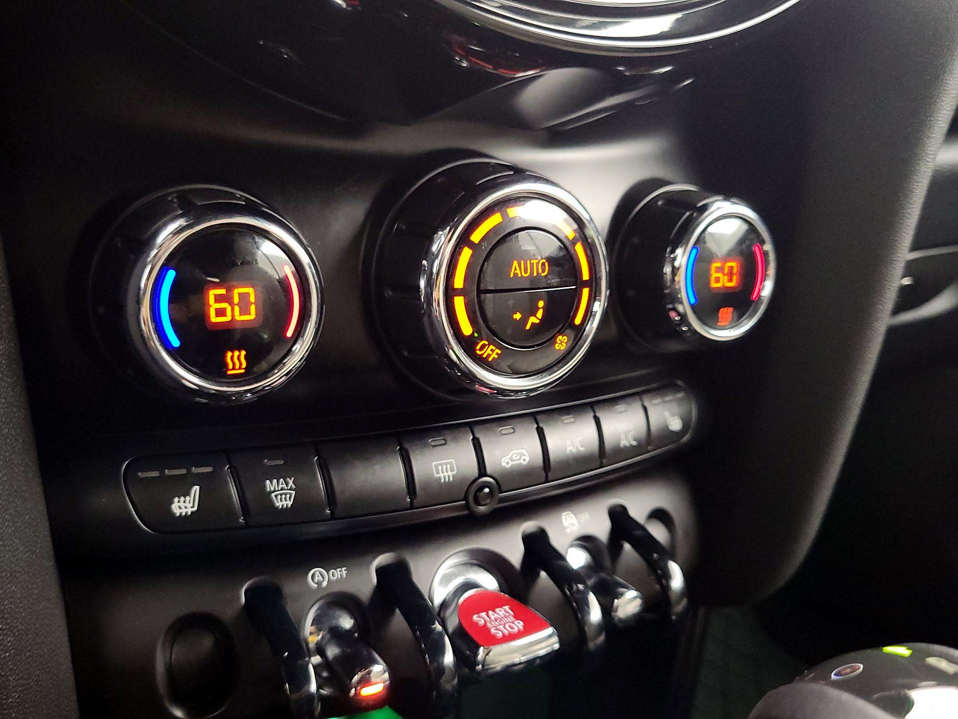 Thumbnail: 2019 MINI Cooper - 17