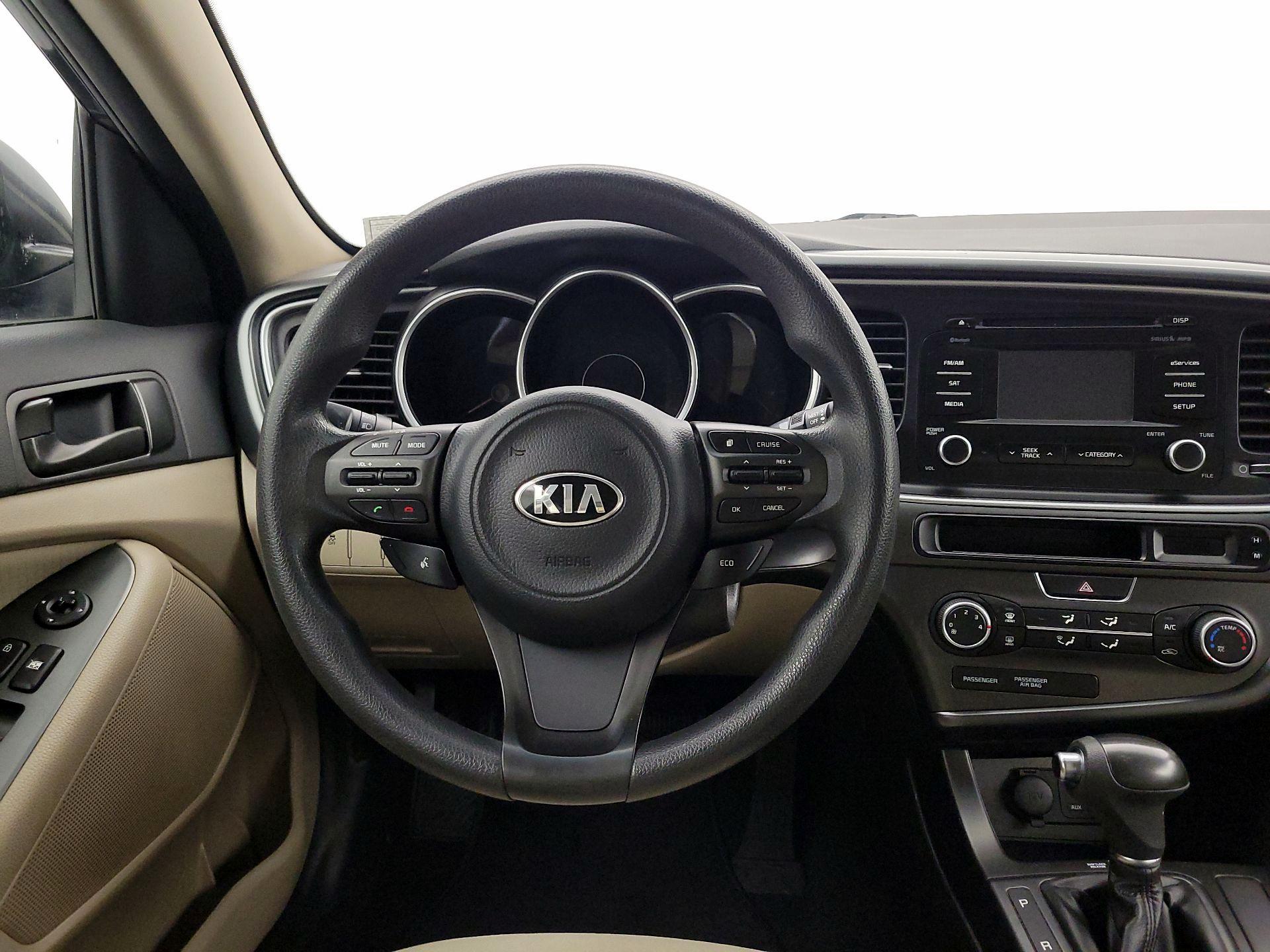 Thumbnail: 2015 Kia Optima - 10