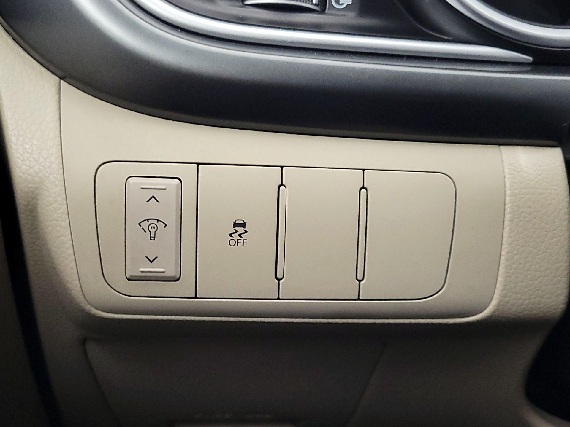 Thumbnail: 2015 Kia Optima - 13