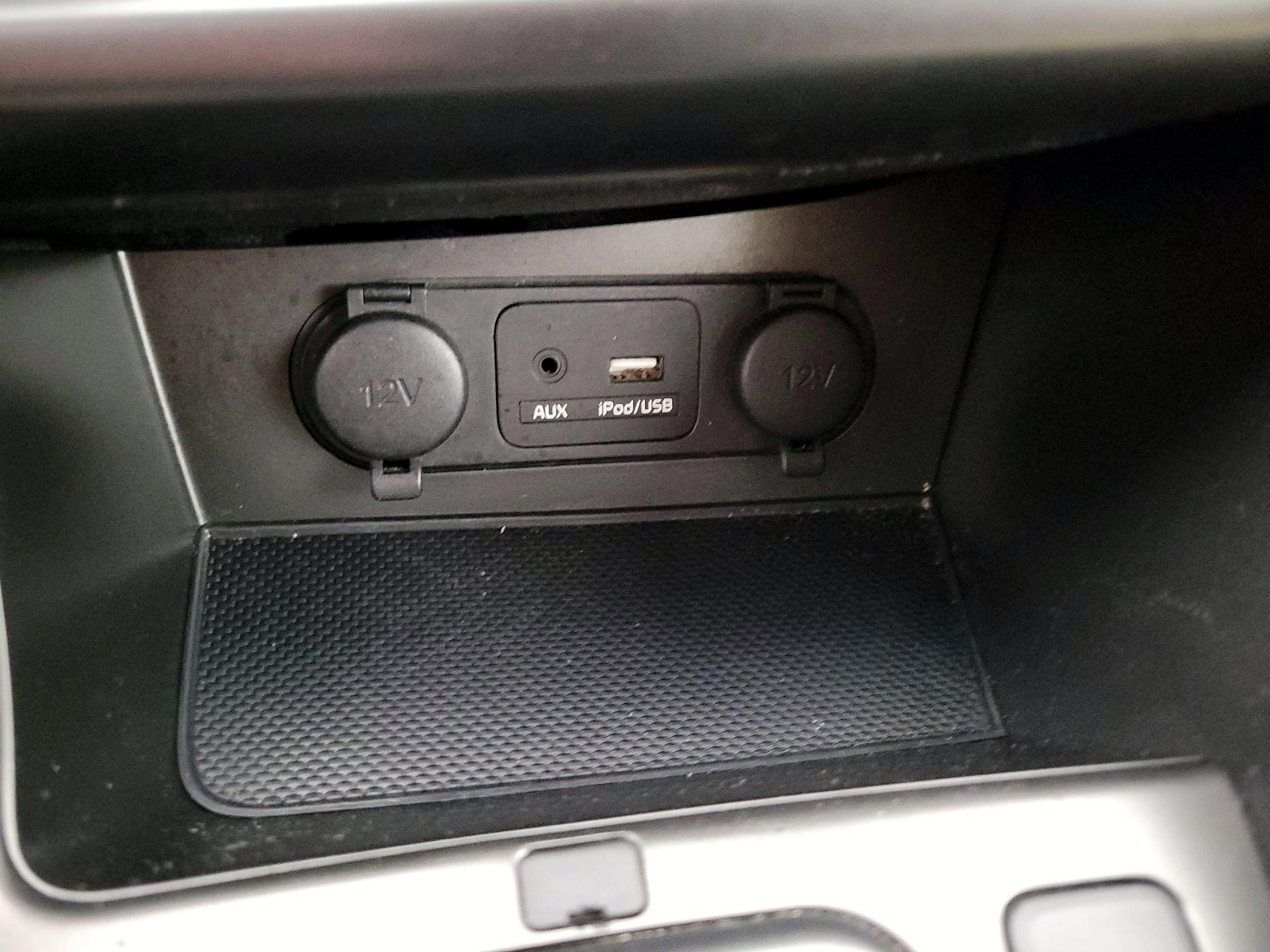 Thumbnail: 2015 Kia Optima - 17