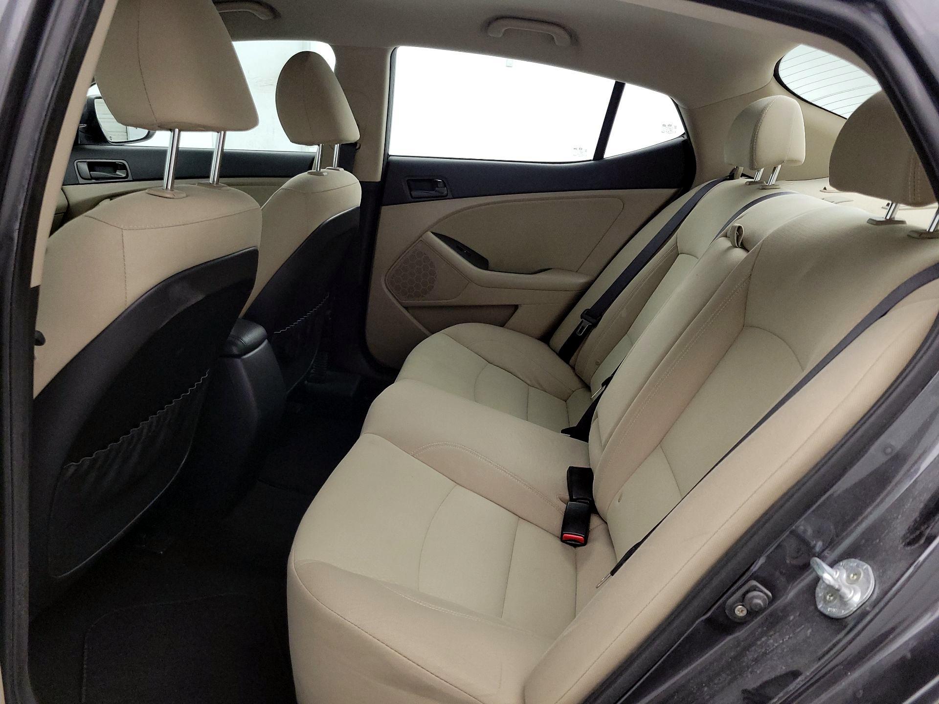 Thumbnail: 2015 Kia Optima - 18