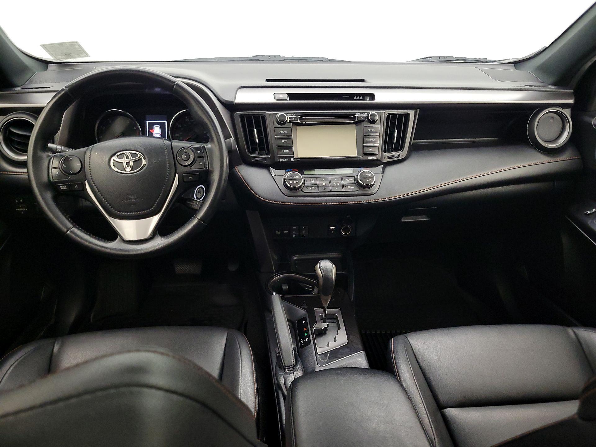 Thumbnail: 2017 Toyota RAV4 - 9