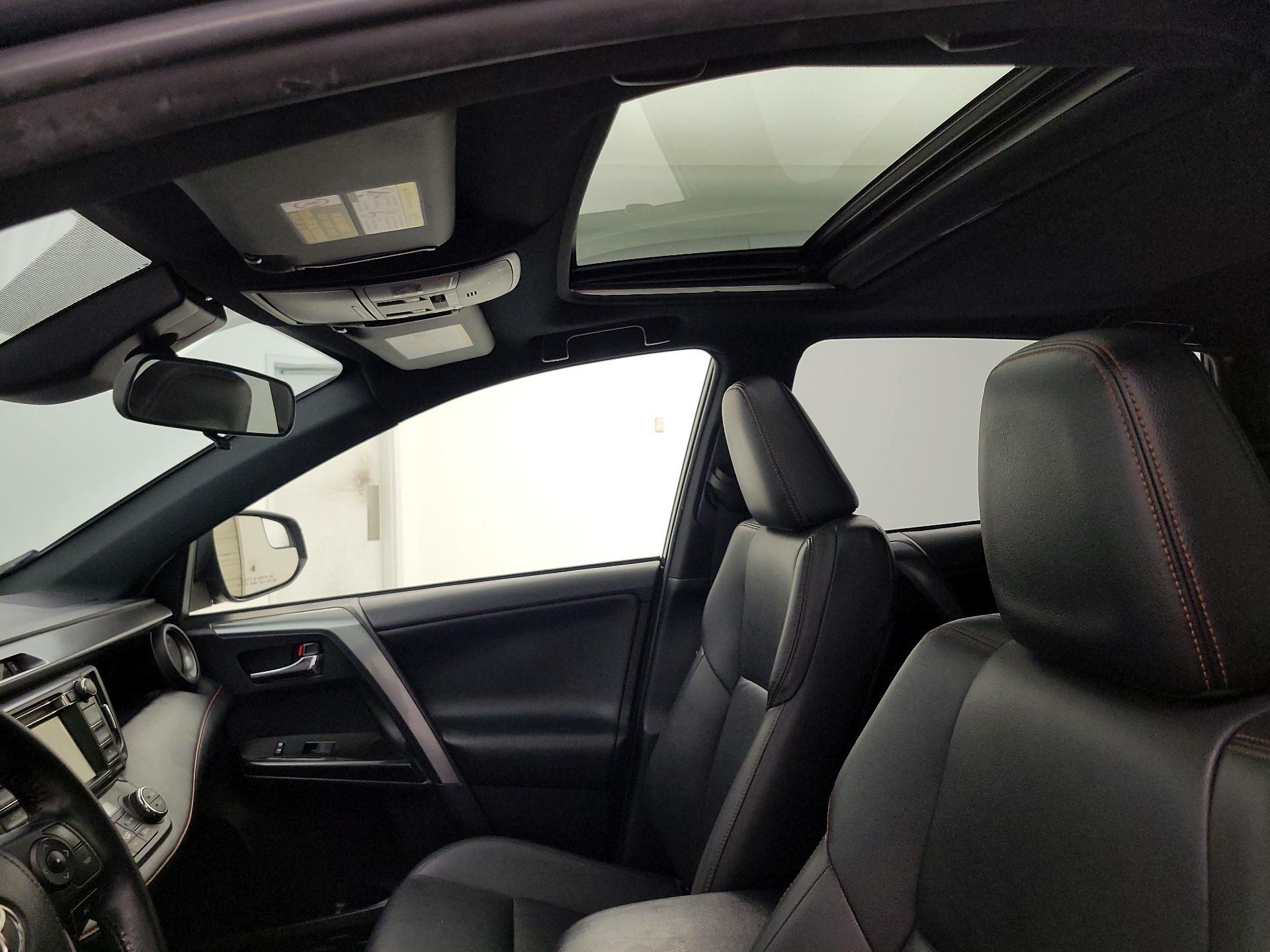 Thumbnail: 2017 Toyota RAV4 - 19