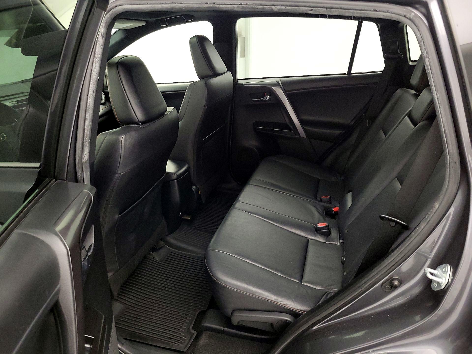 Thumbnail: 2017 Toyota RAV4 - 20