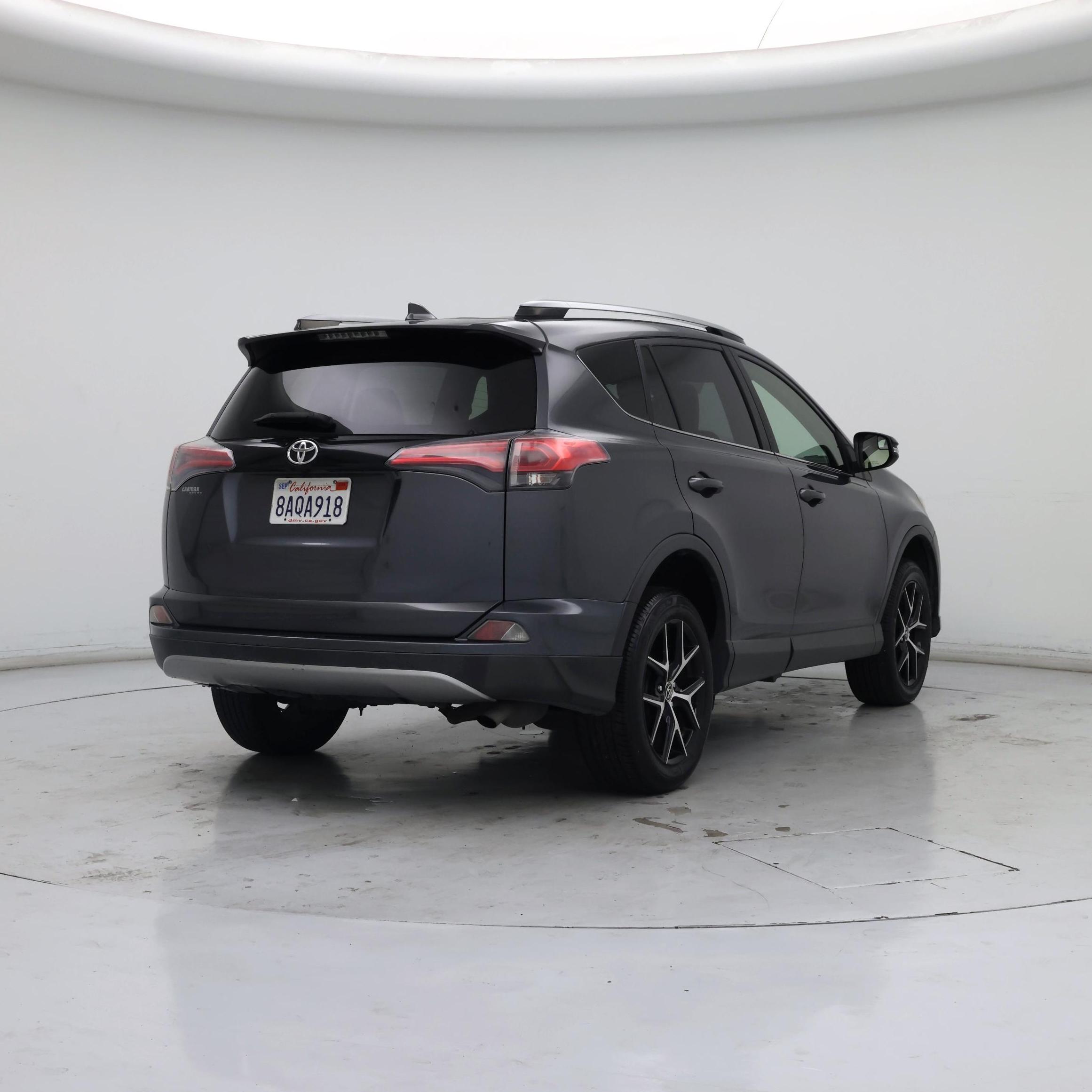 Thumbnail: 2017 Toyota RAV4 - 8