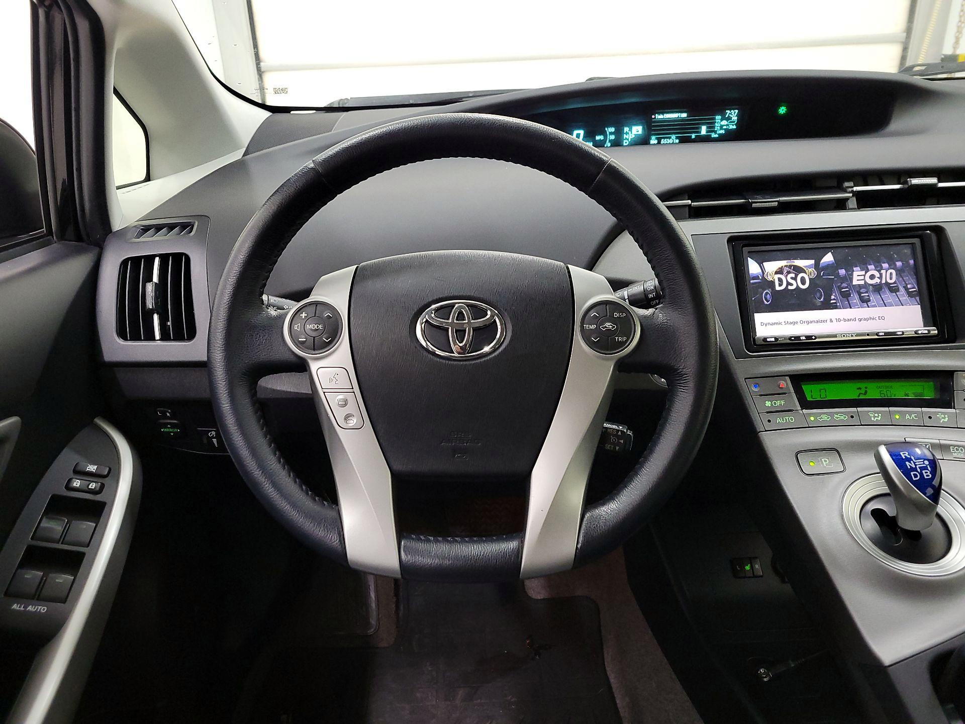 Thumbnail: 2015 Toyota Prius - 10