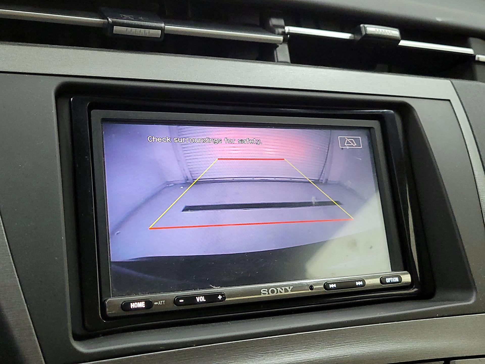 Thumbnail: 2015 Toyota Prius - 14