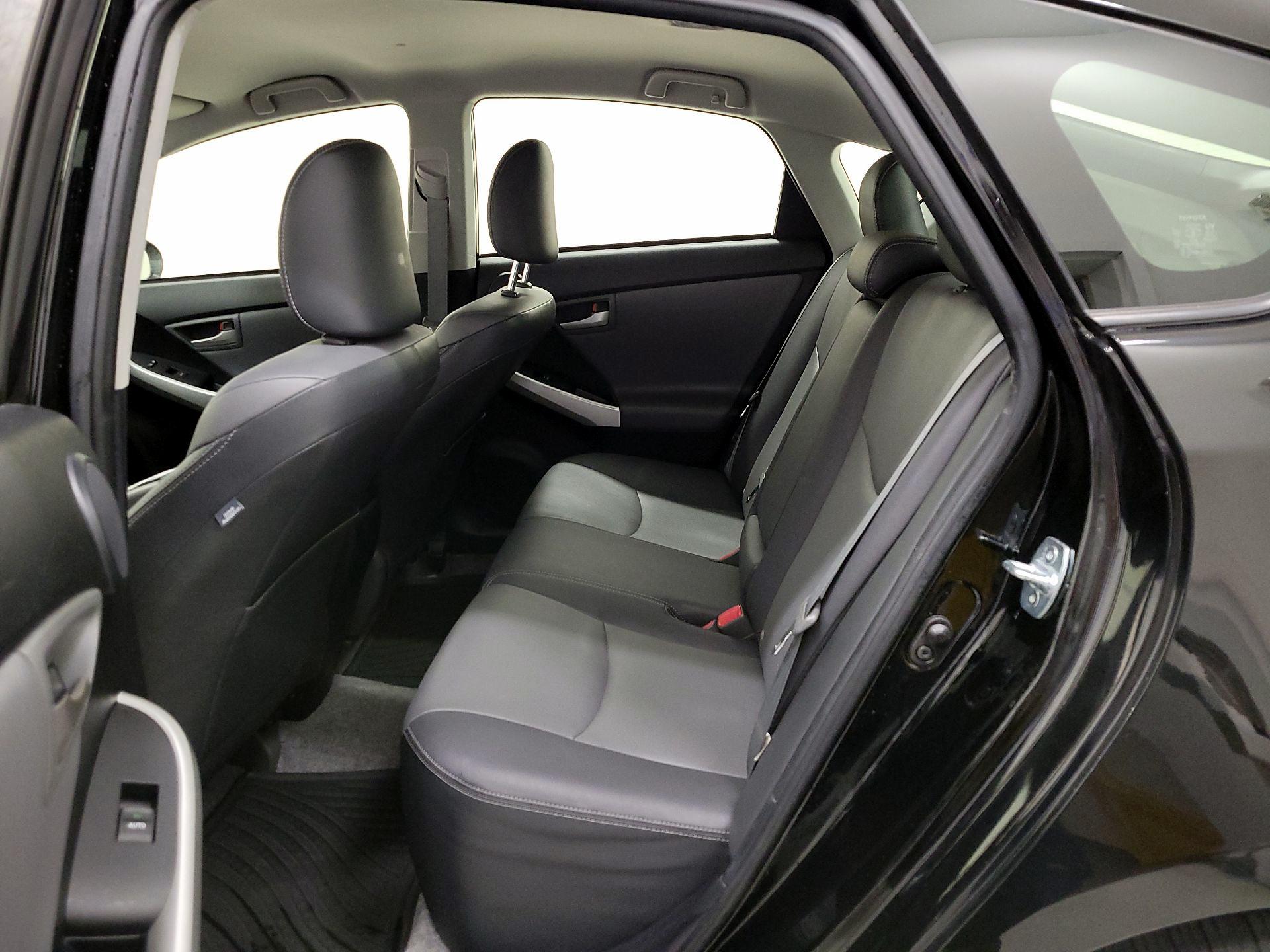 Thumbnail: 2015 Toyota Prius - 19