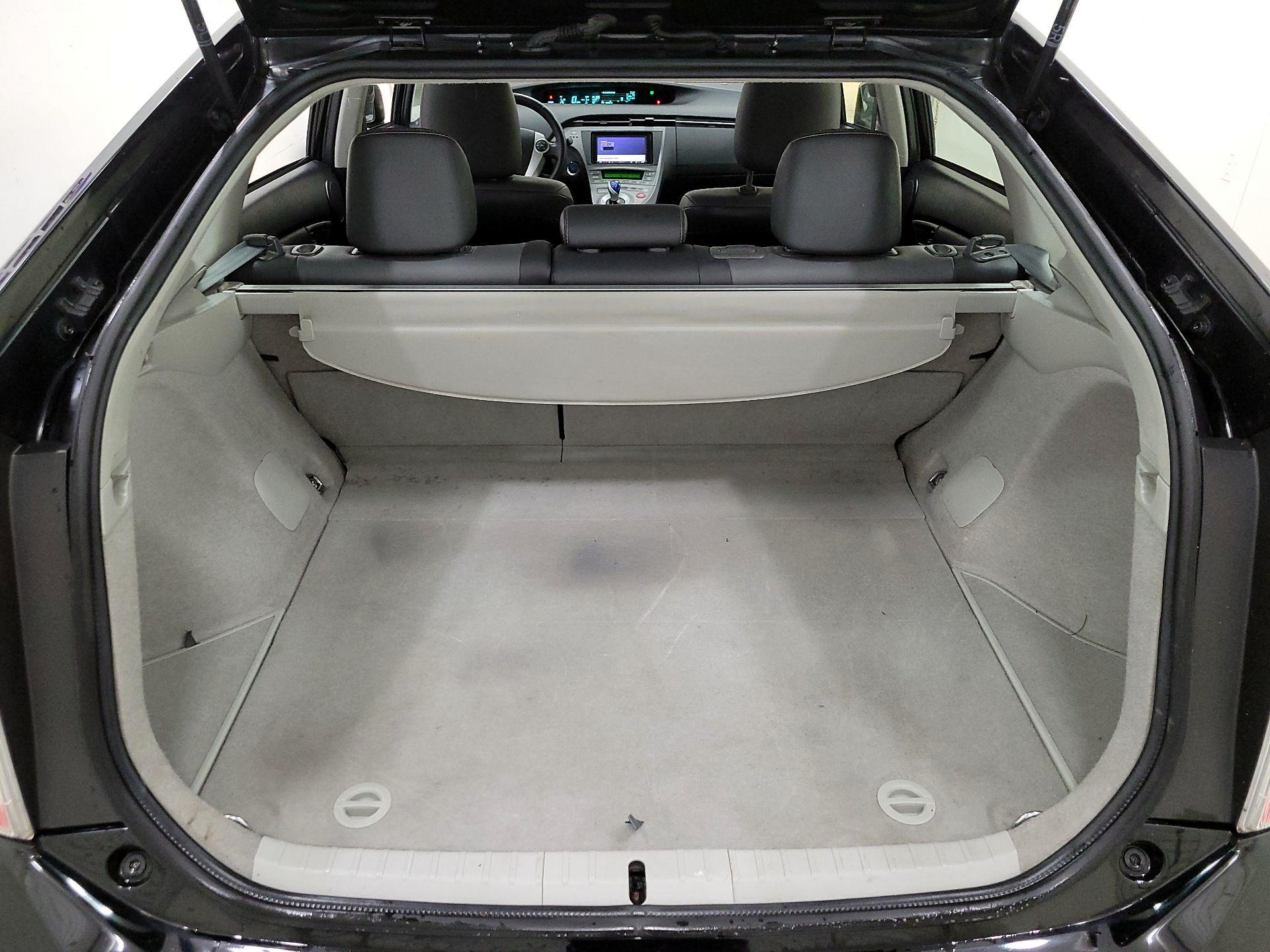 Thumbnail: 2015 Toyota Prius - 20