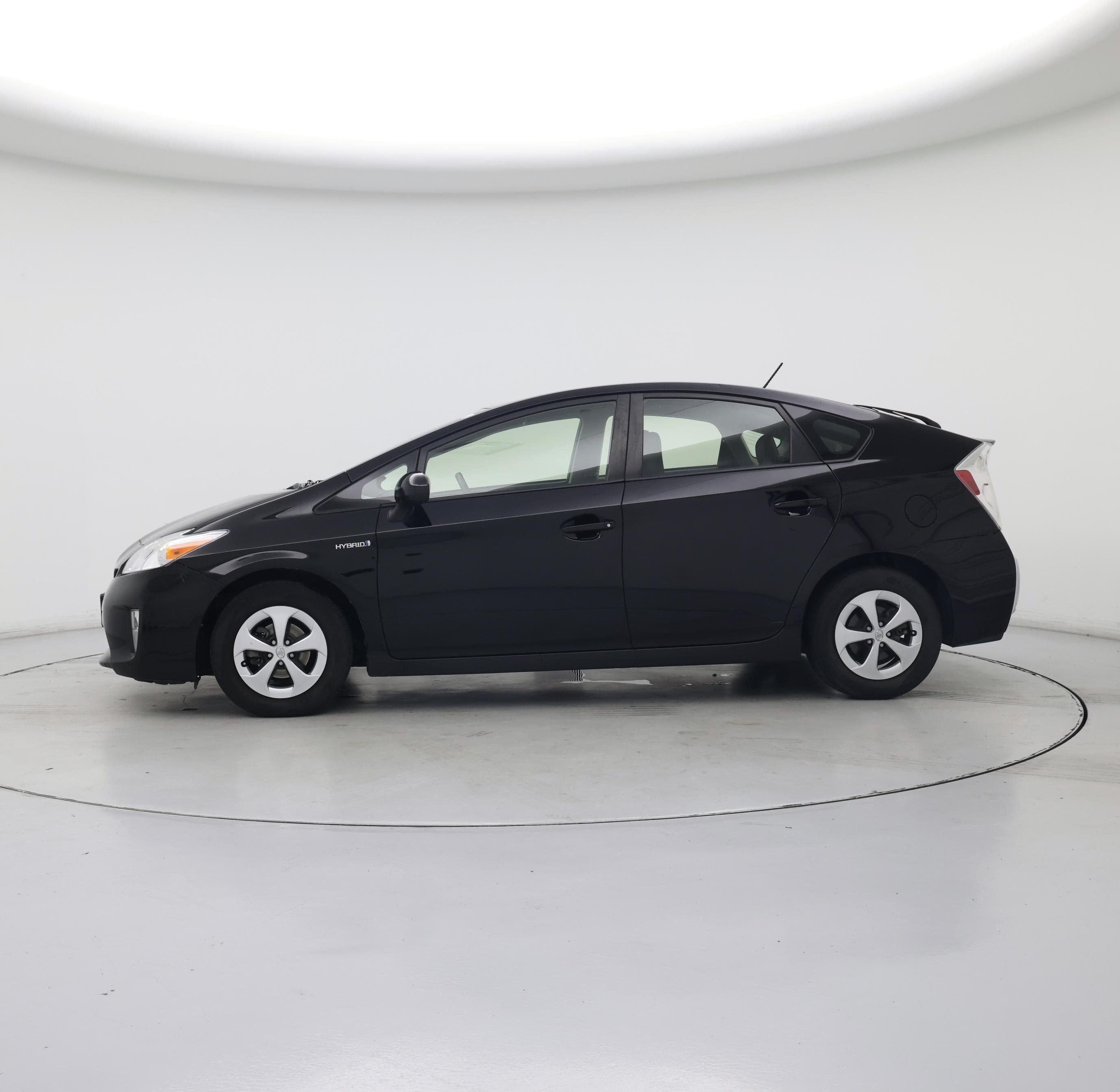 Thumbnail: 2015 Toyota Prius - 3