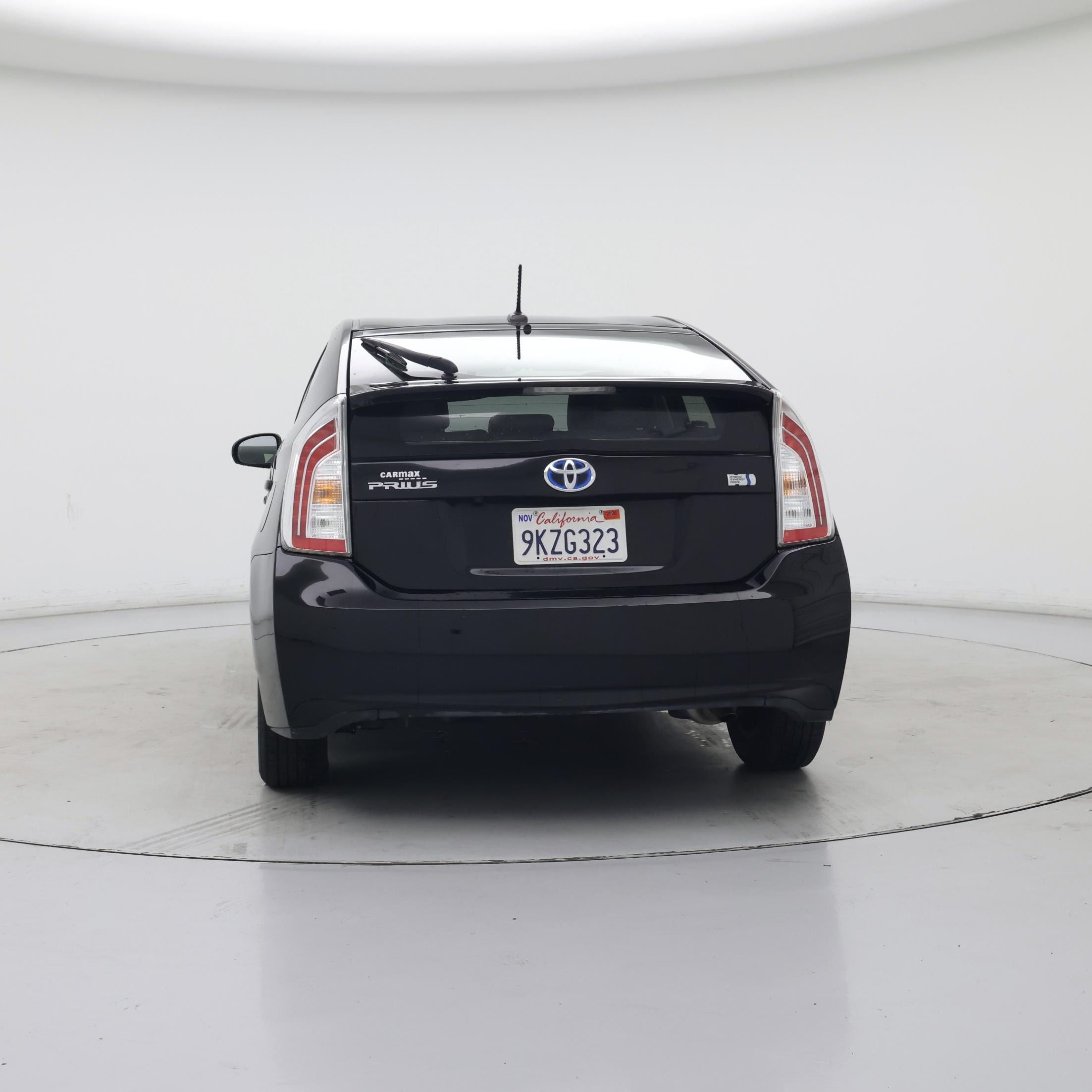 Thumbnail: 2015 Toyota Prius - 6