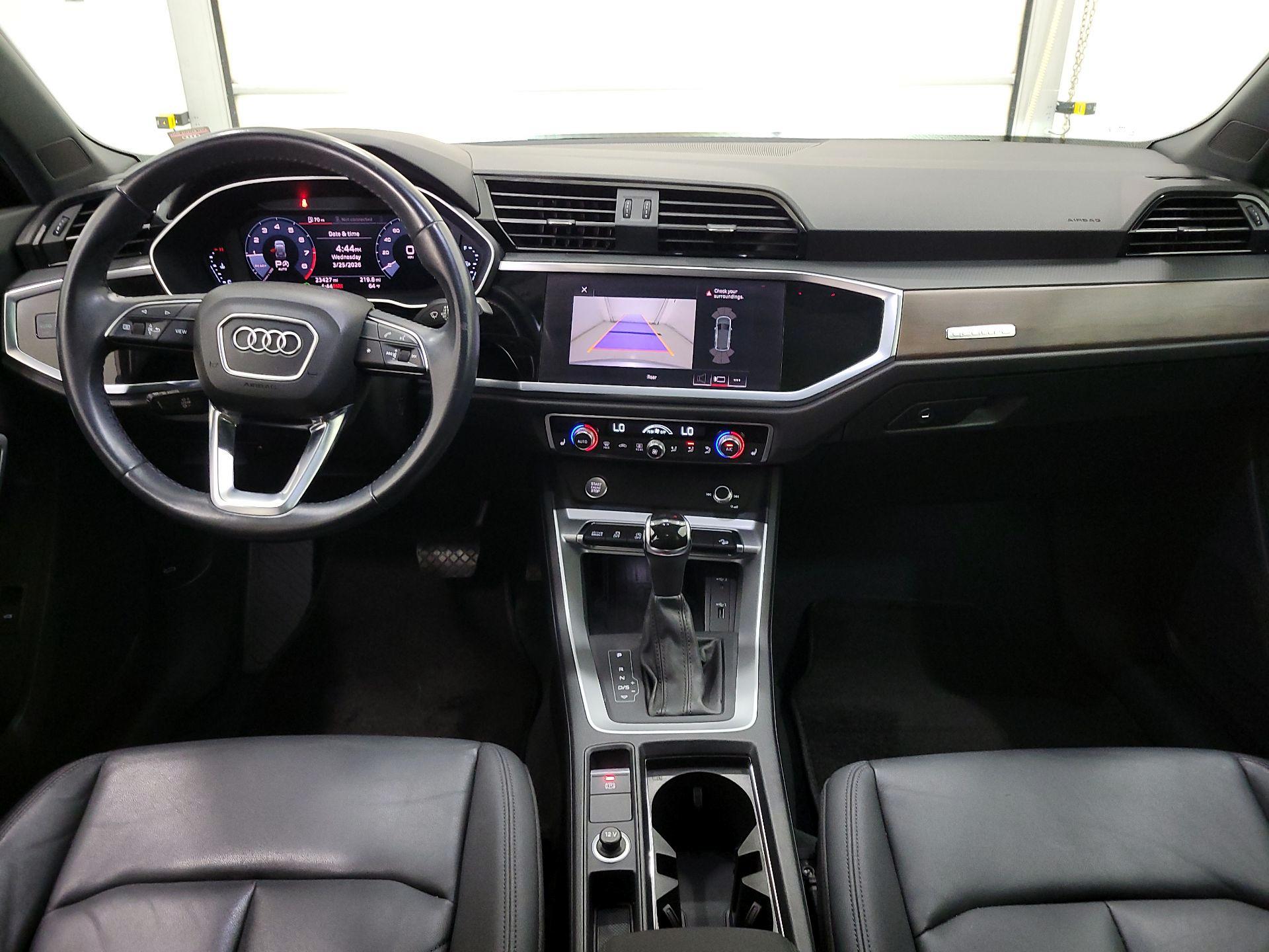 Thumbnail: 2019 Audi Q3 - 9