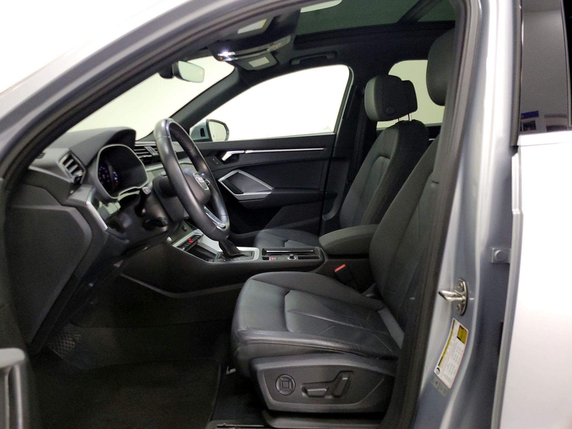 Thumbnail: 2019 Audi Q3 - 11