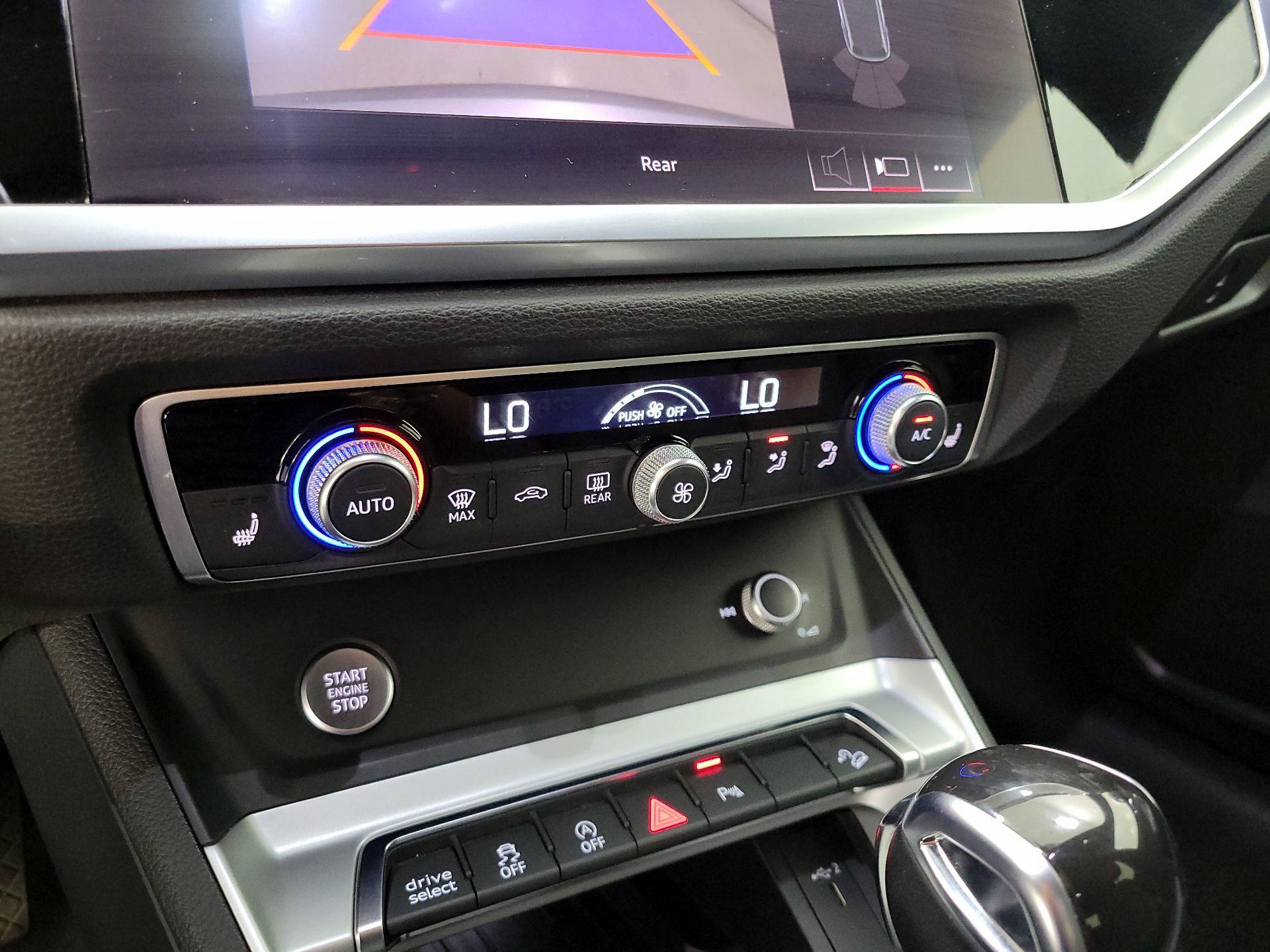 Thumbnail: 2019 Audi Q3 - 15