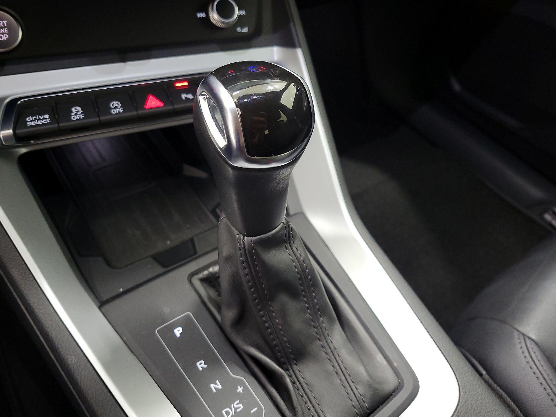 Thumbnail: 2019 Audi Q3 - 16