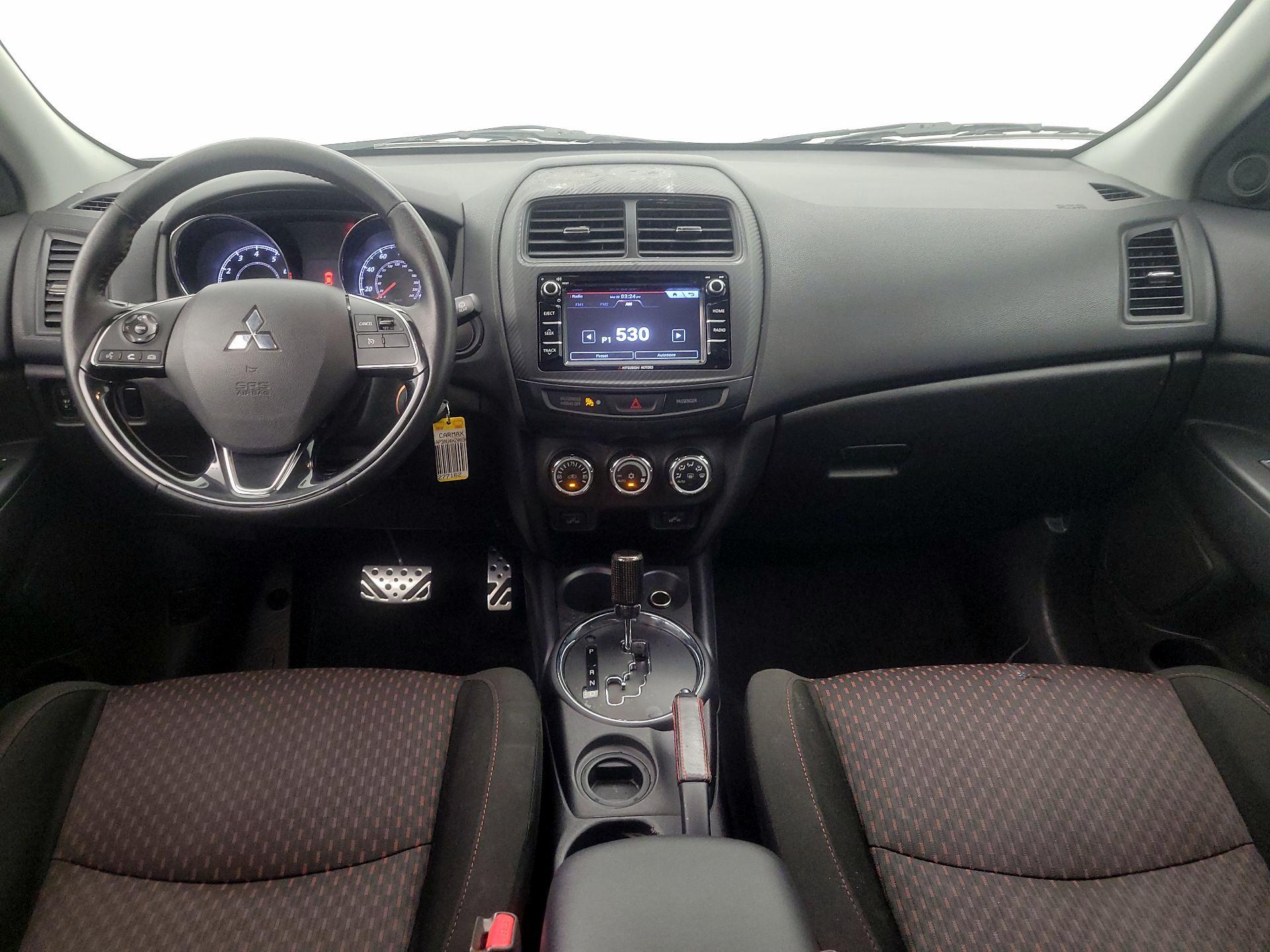 Thumbnail: 2017 Mitsubishi Outlander Sport - 9