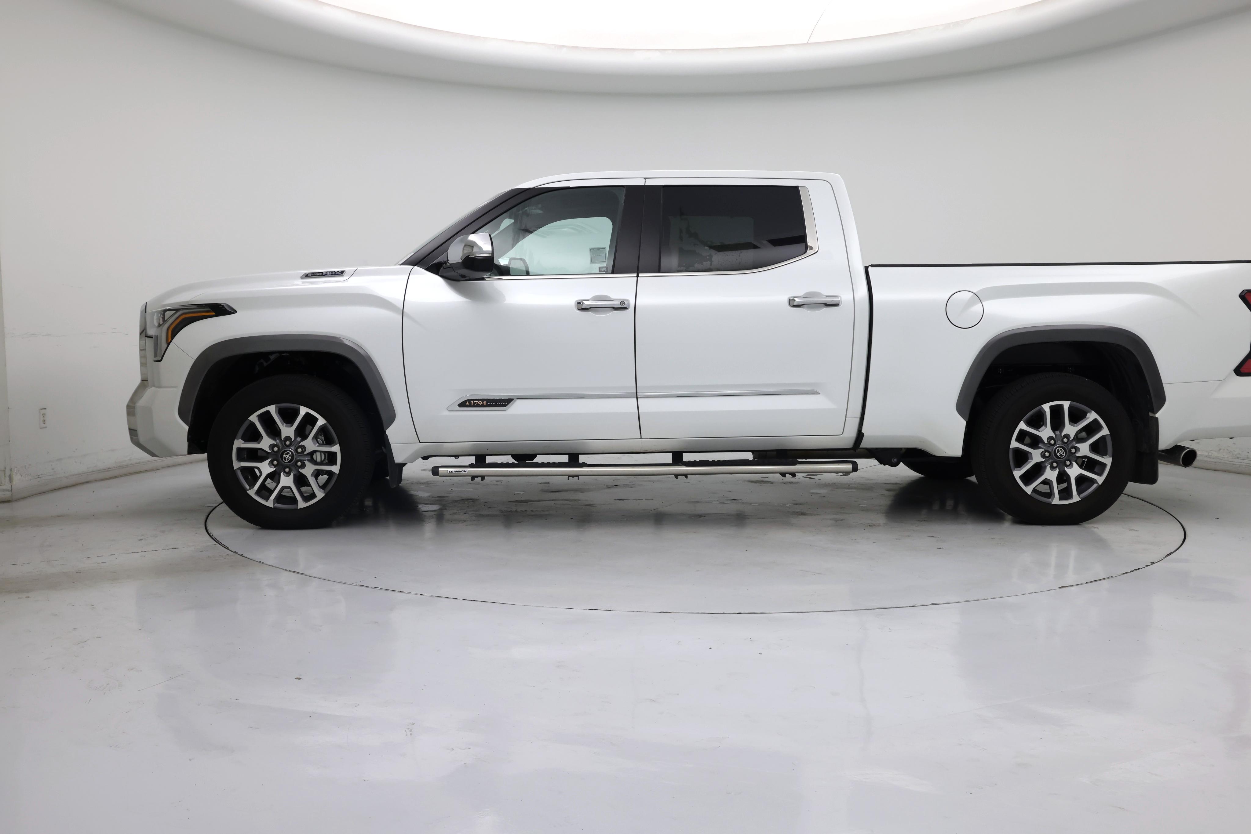 Thumbnail: 2025 Toyota Tundra - 3