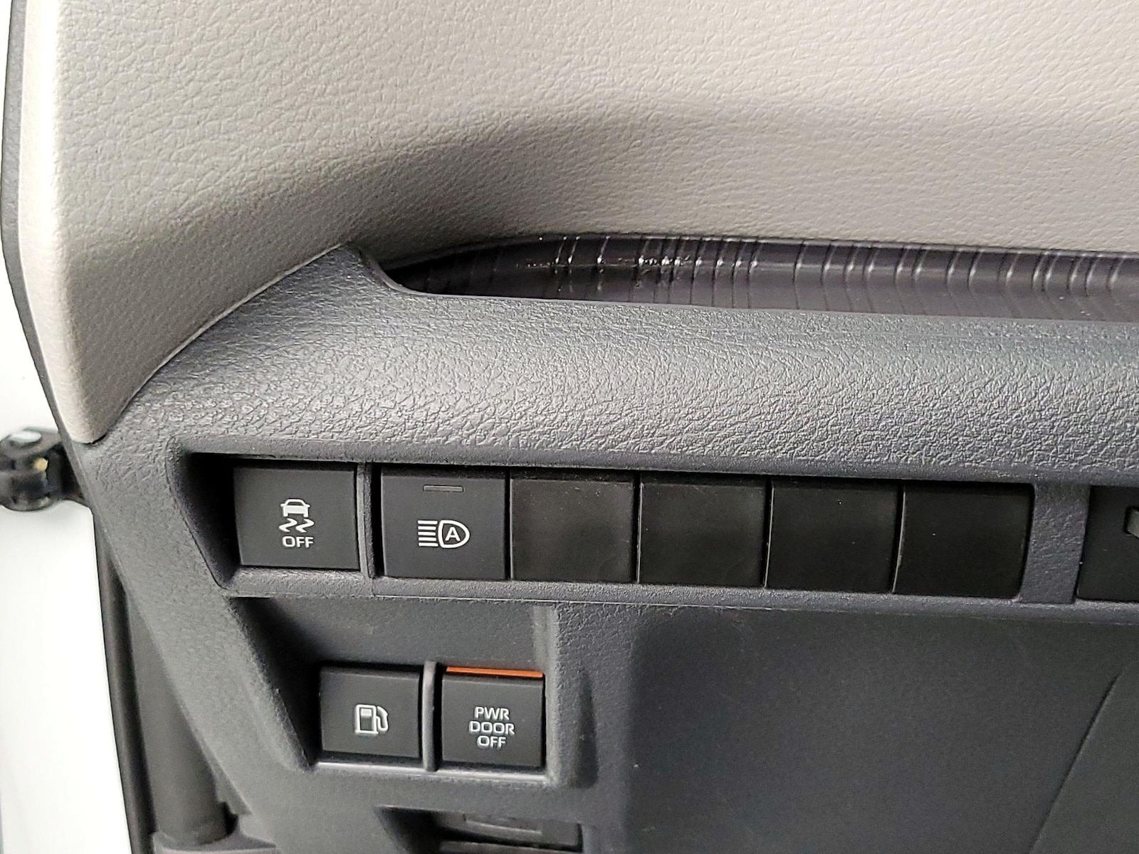 2023 Toyota Sienna Limited - Photo 14