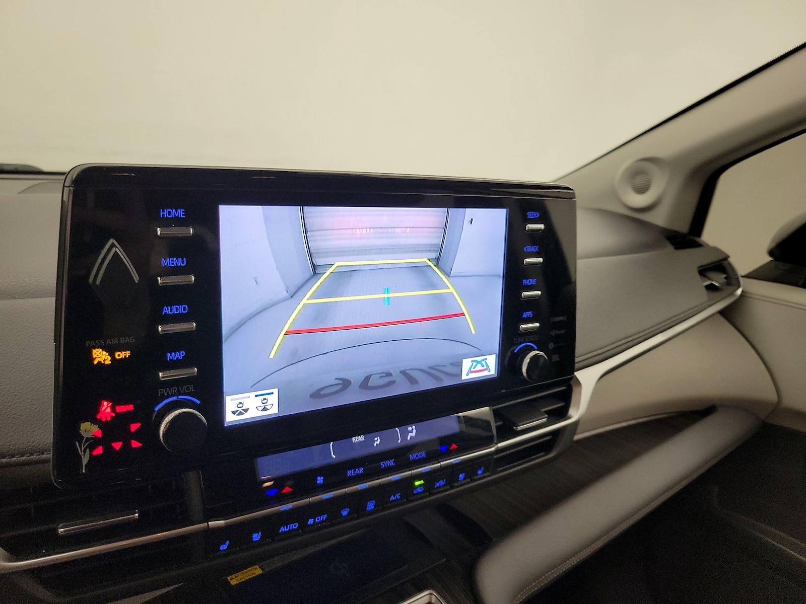 2023 Toyota Sienna Limited - Photo 16