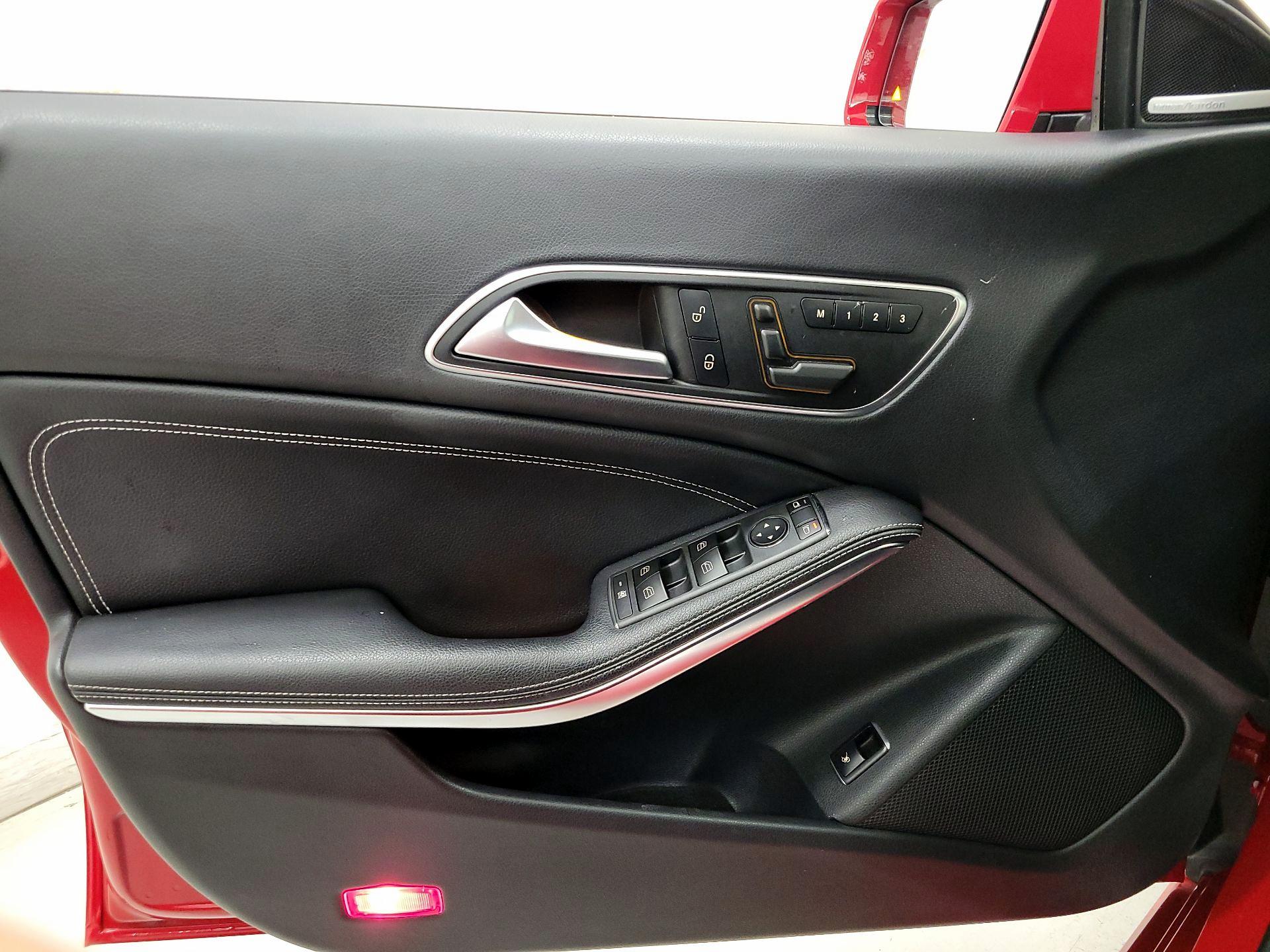 Thumbnail: 2016 Mercedes-Benz CLA - 12