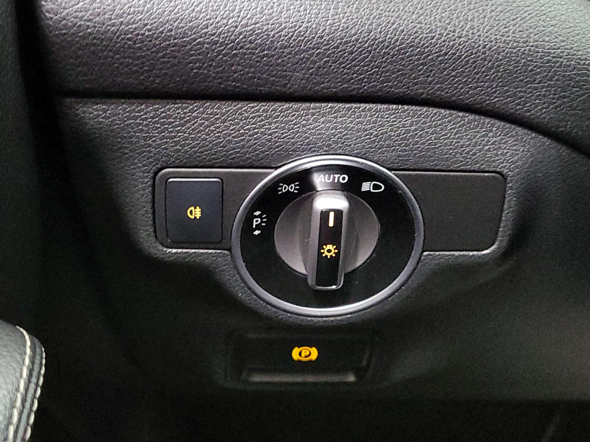 Thumbnail: 2016 Mercedes-Benz CLA - 13