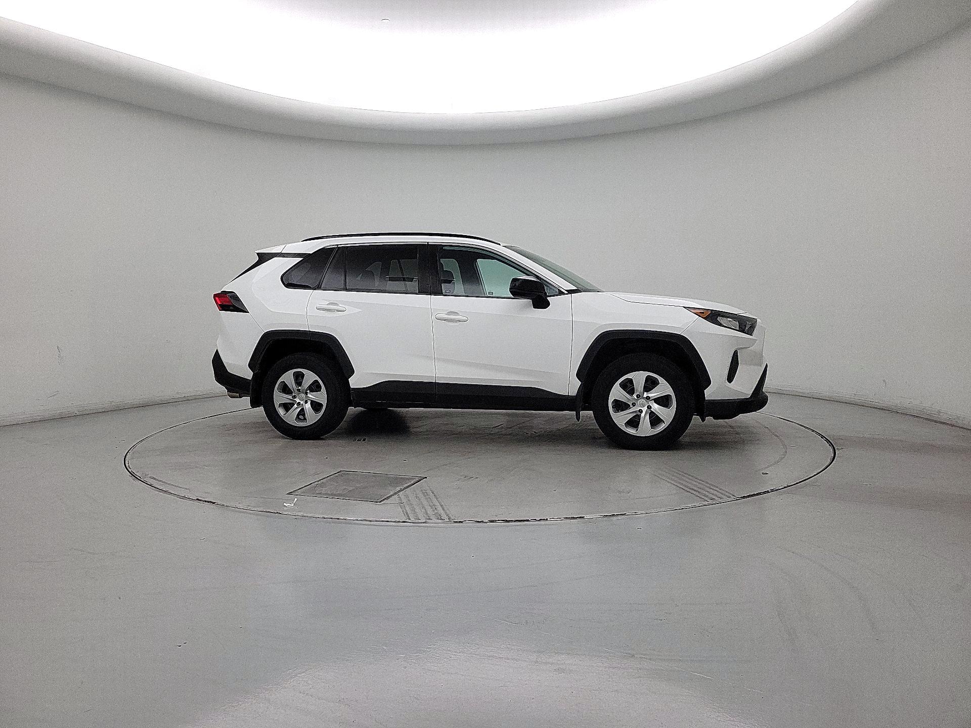 Thumbnail: 2019 Toyota RAV4 - 4