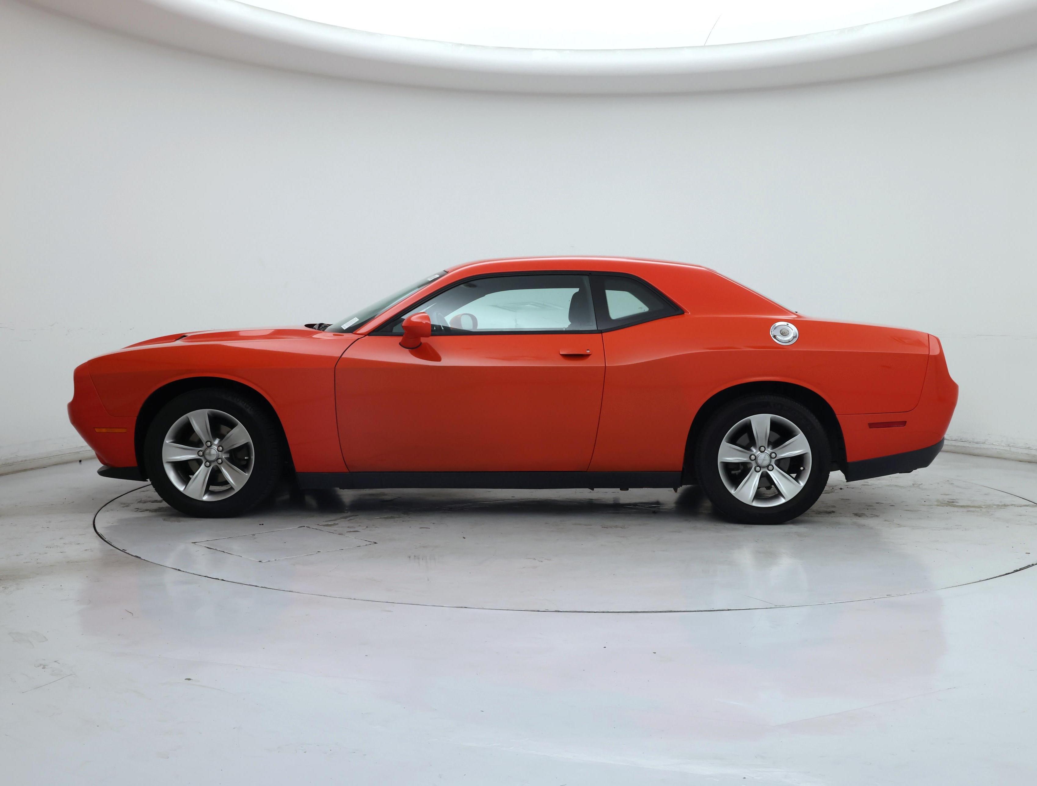 Thumbnail: 2017 Dodge Challenger - 3