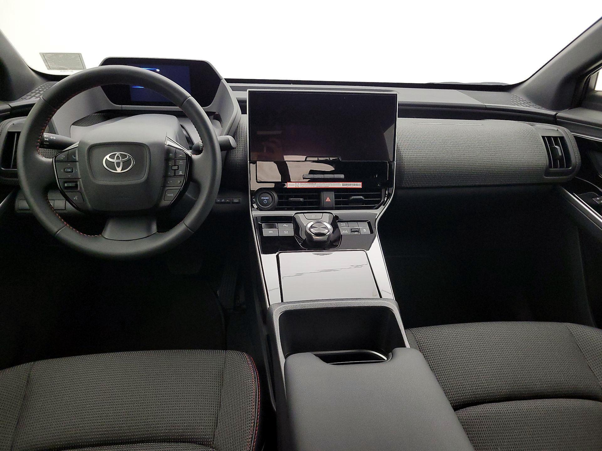 Thumbnail: 2025 Toyota bZ4X - 9