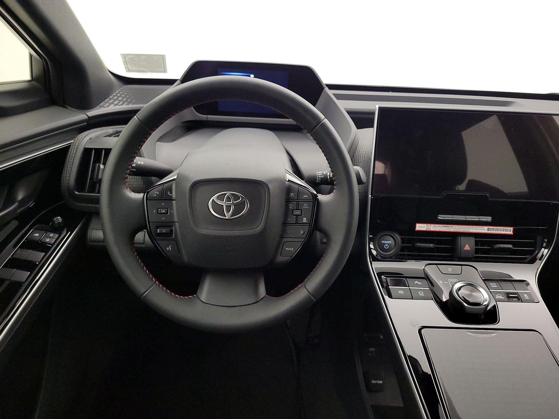 Thumbnail: 2025 Toyota bZ4X - 10