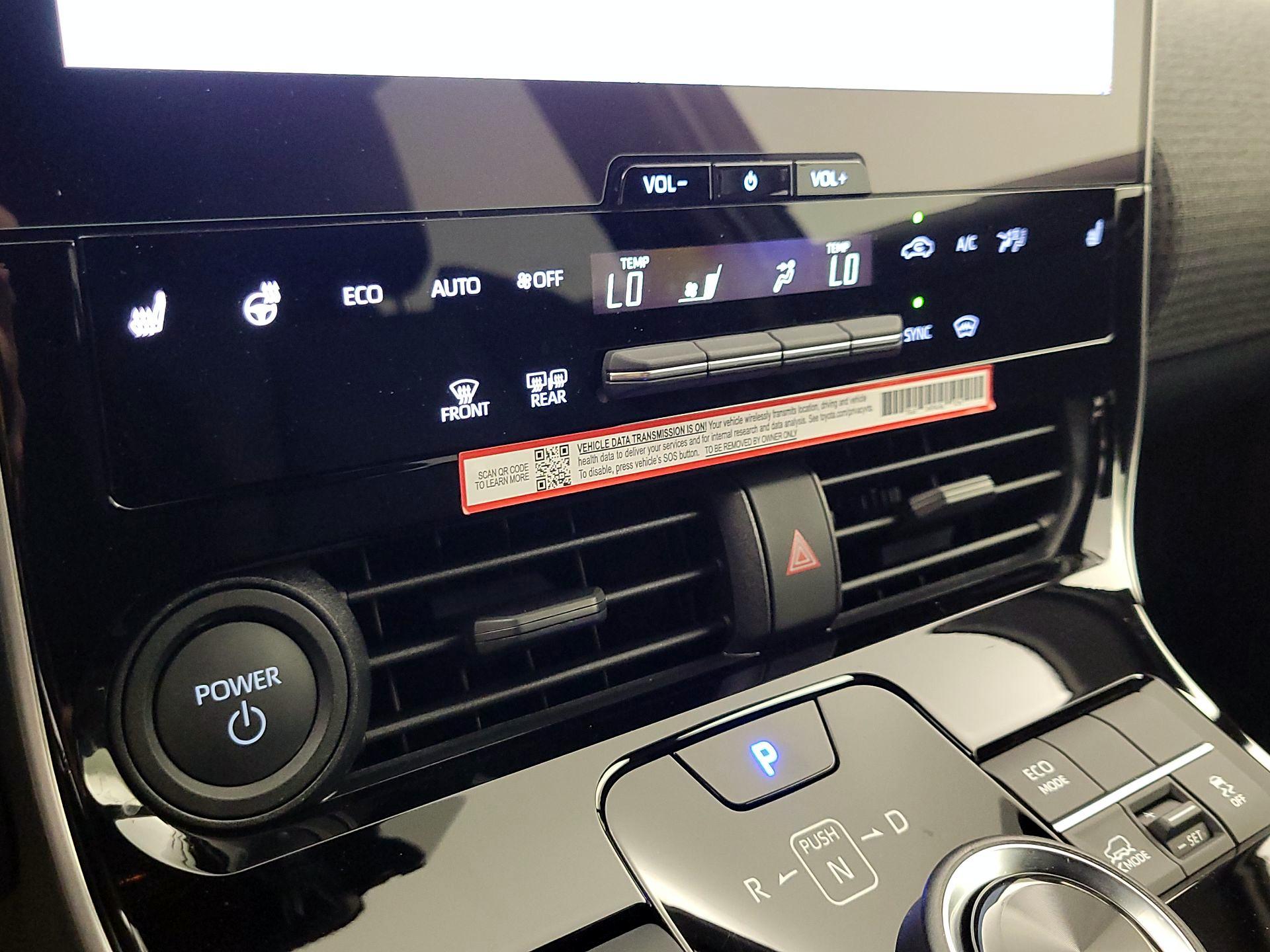 Thumbnail: 2025 Toyota bZ4X - 17