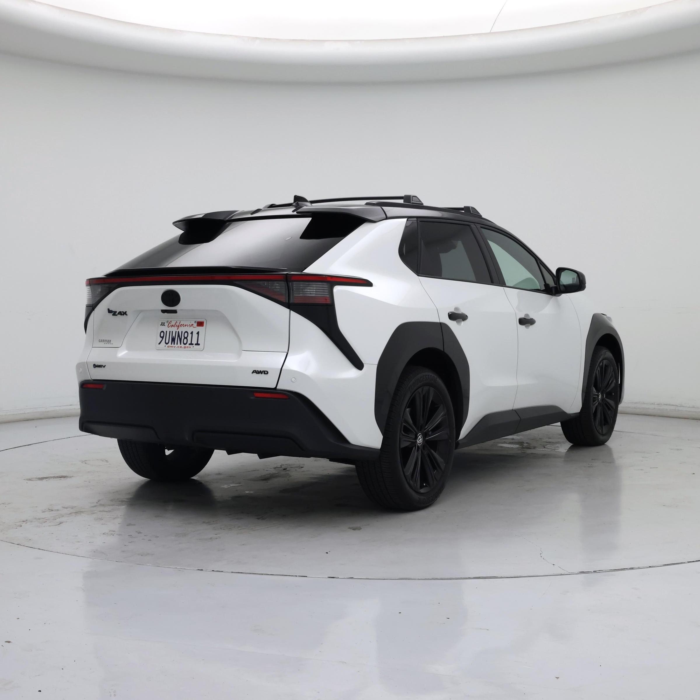 Thumbnail: 2025 Toyota bZ4X - 8