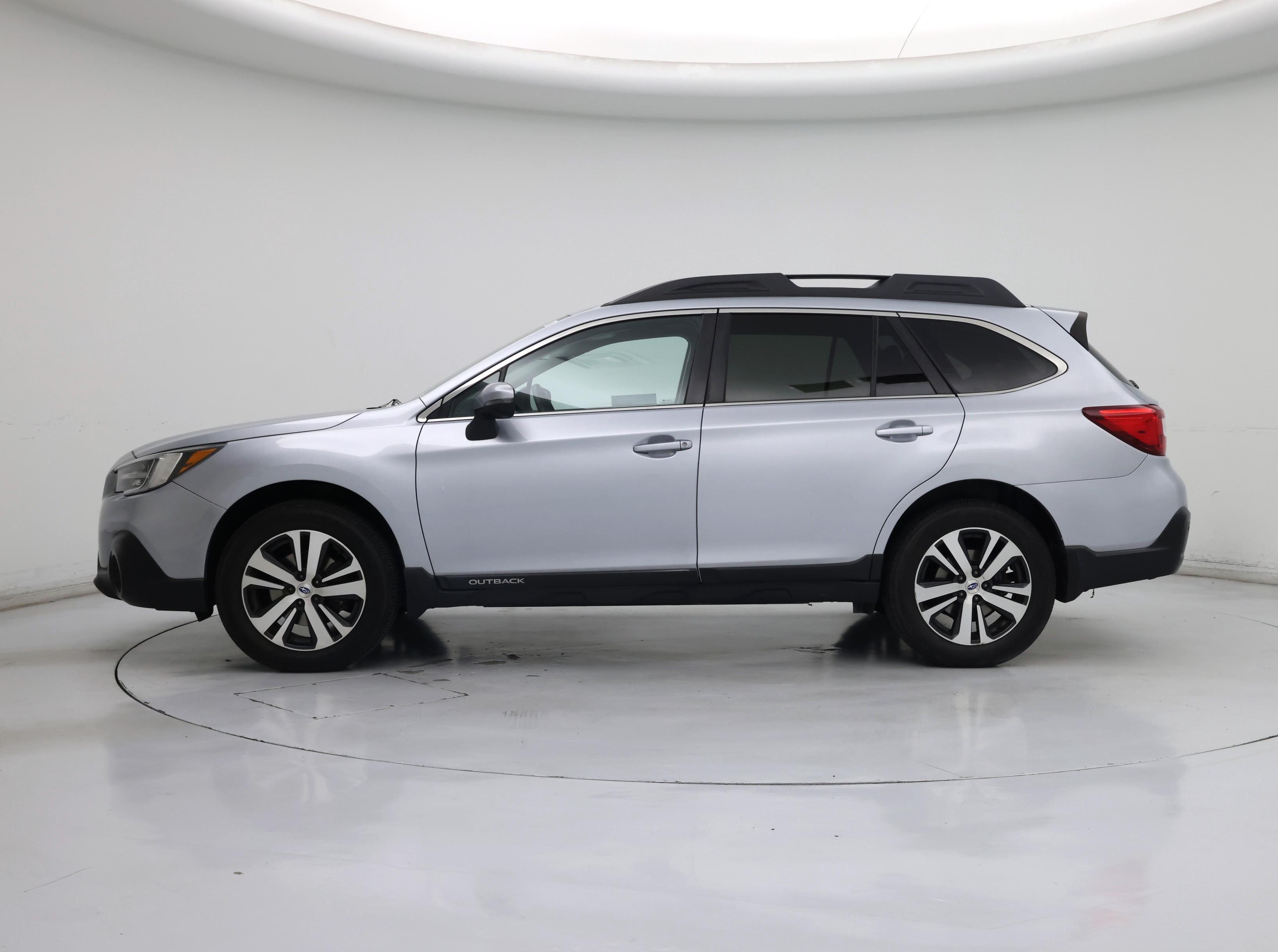 Thumbnail: 2019 Subaru Outback - 3