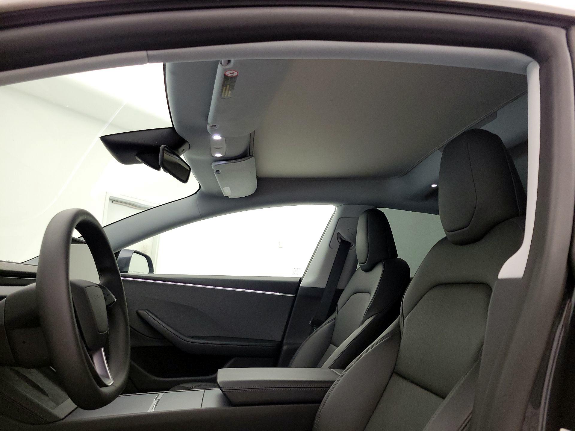 Thumbnail: 2025 Tesla Model 3 - 19