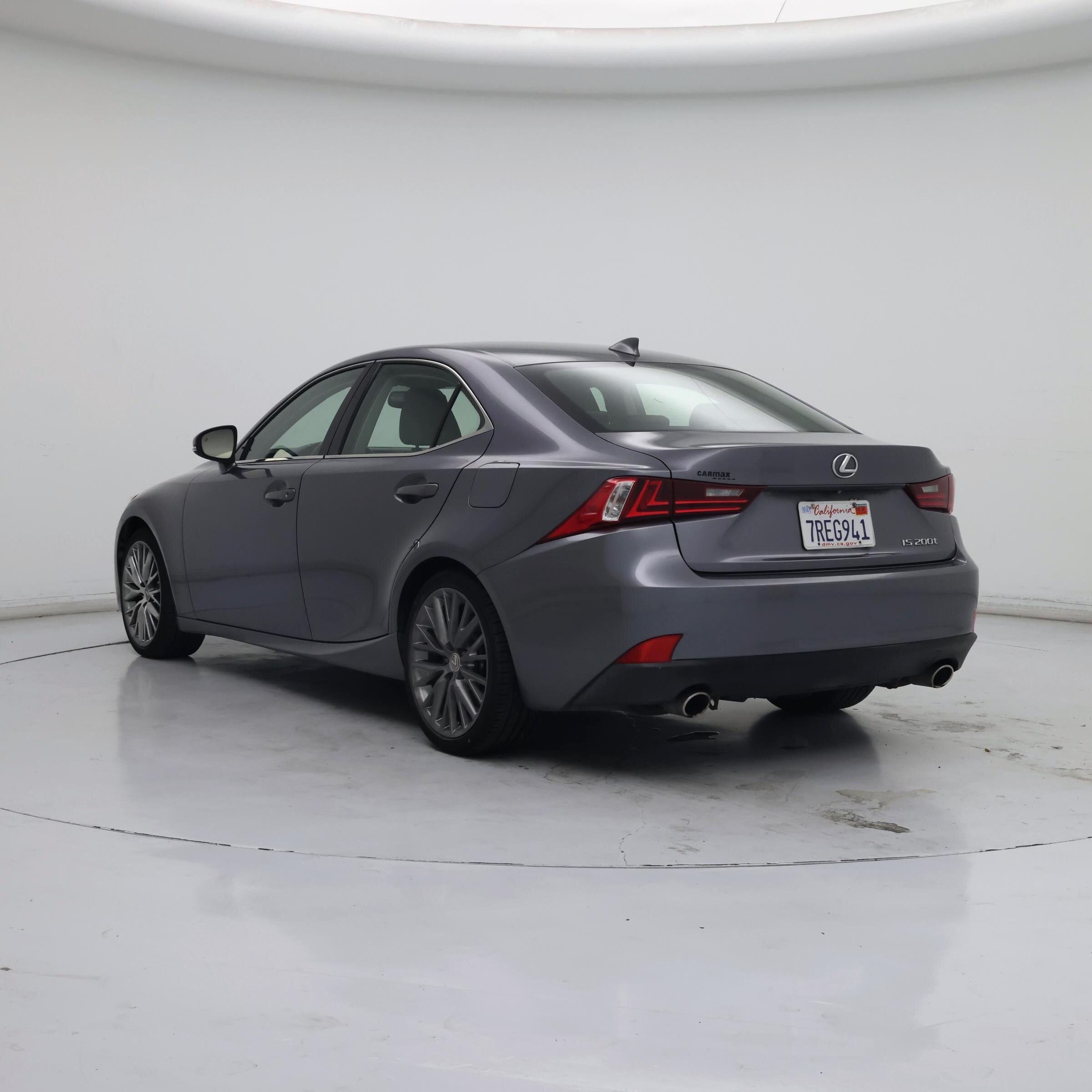 Thumbnail: 2016 Lexus IS - 2