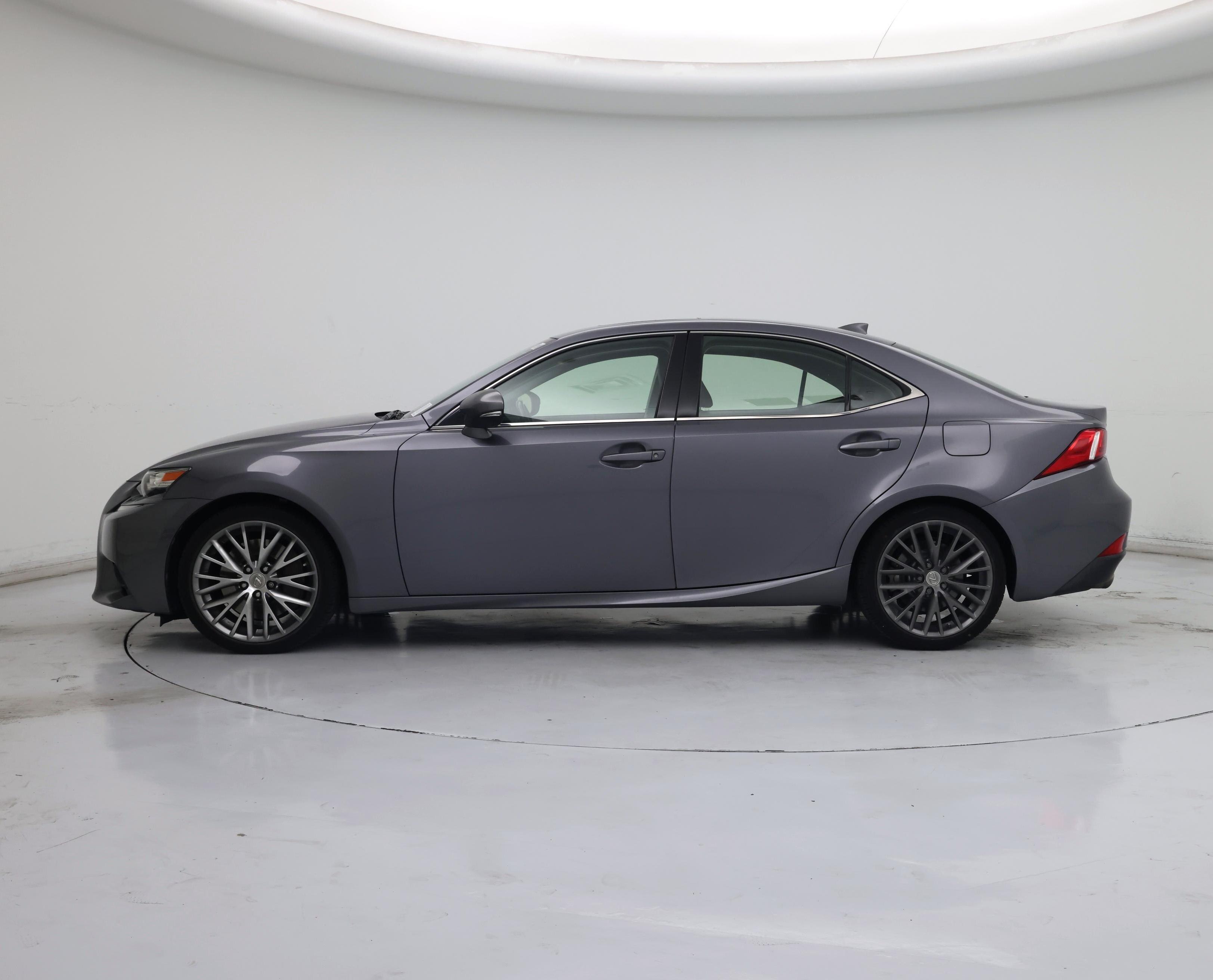 Thumbnail: 2016 Lexus IS - 3