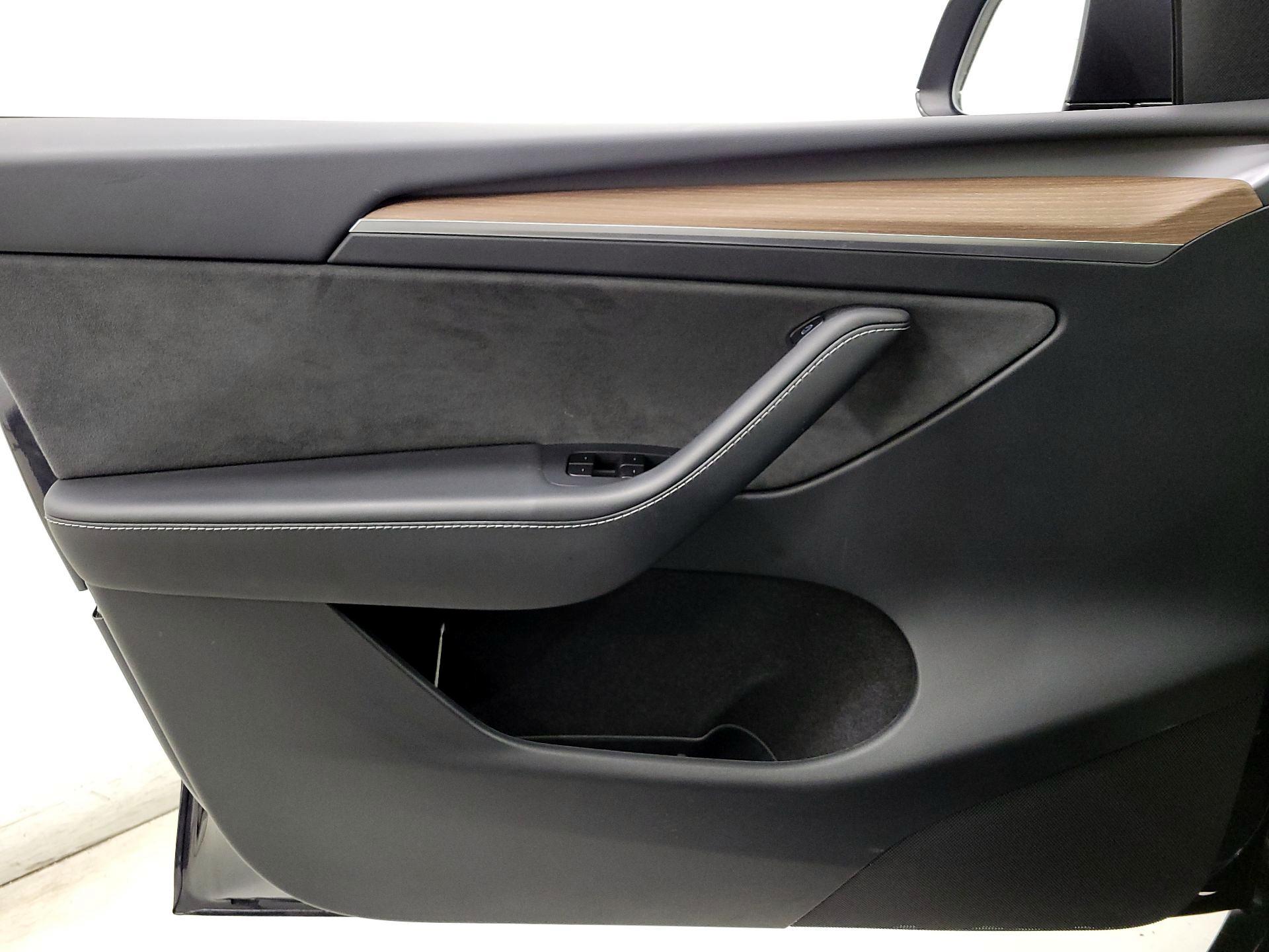 Thumbnail: 2025 Tesla Model Y - 12