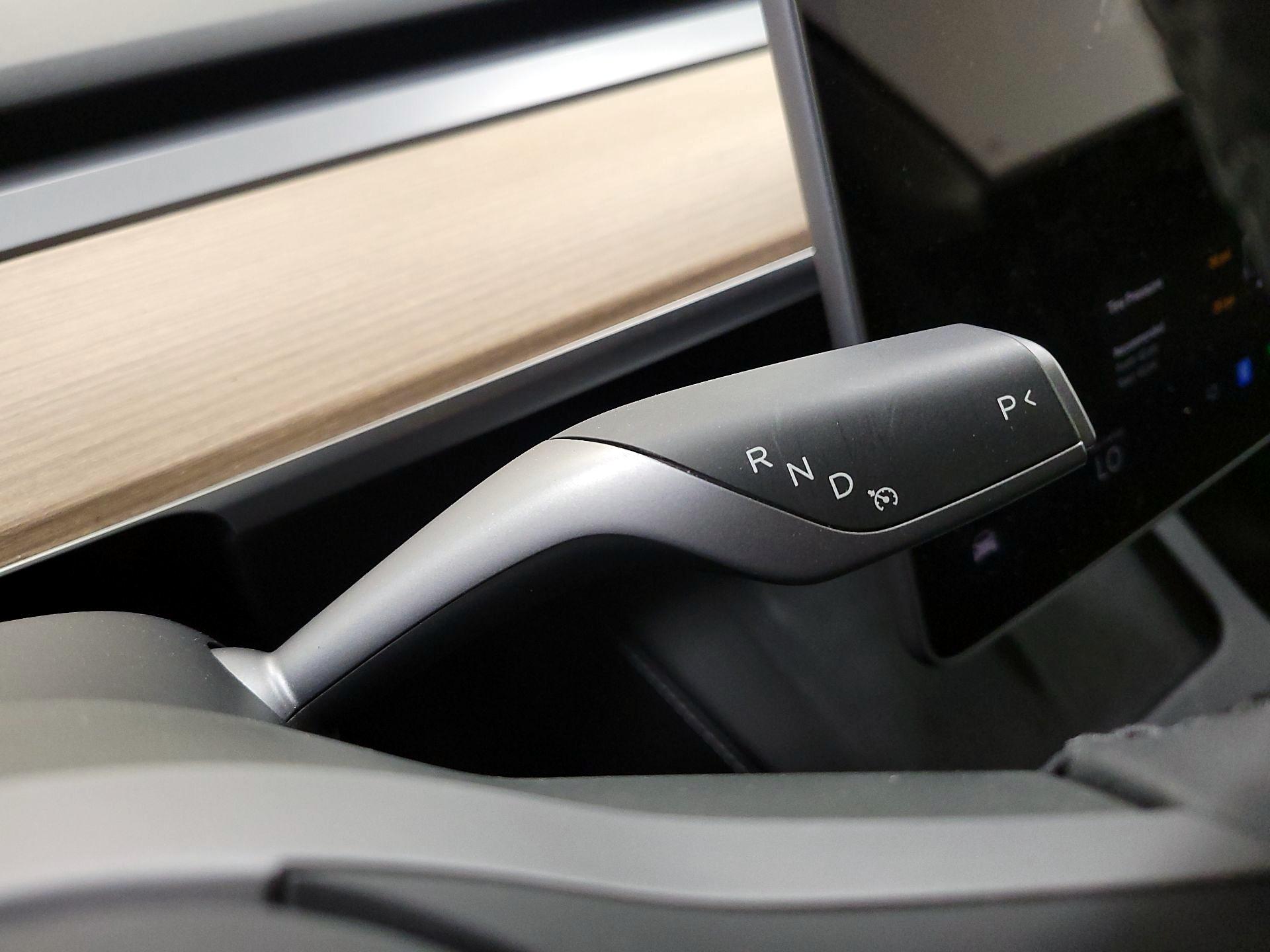 Thumbnail: 2025 Tesla Model Y - 17