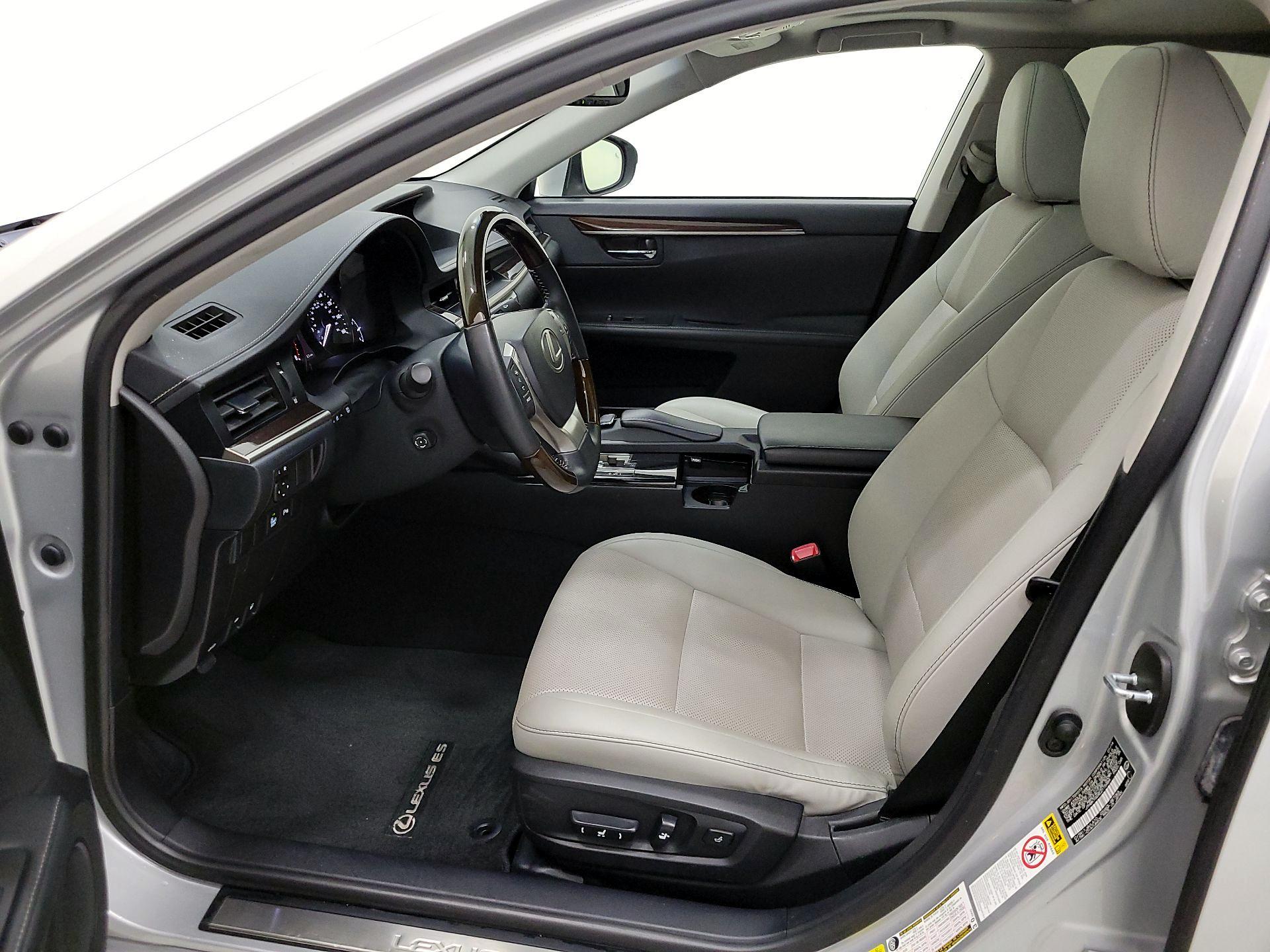 Thumbnail: 2014 Lexus ES - 11