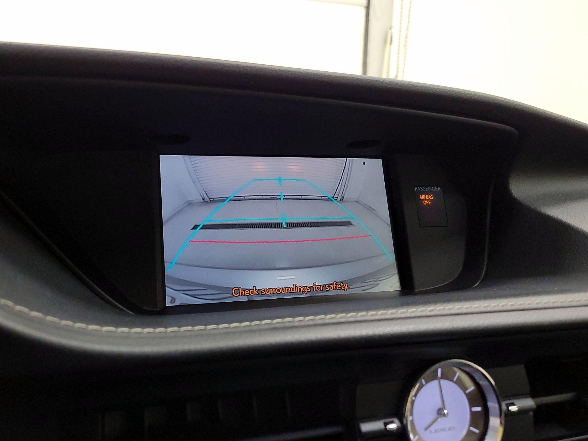 Thumbnail: 2014 Lexus ES - 15