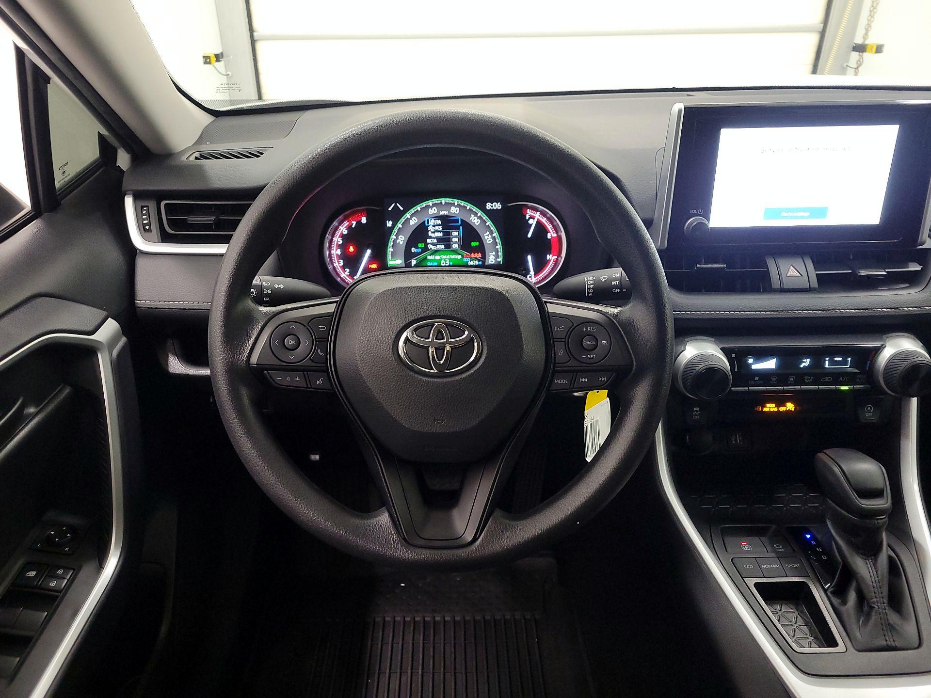 Thumbnail: 2025 Toyota RAV4 - 10