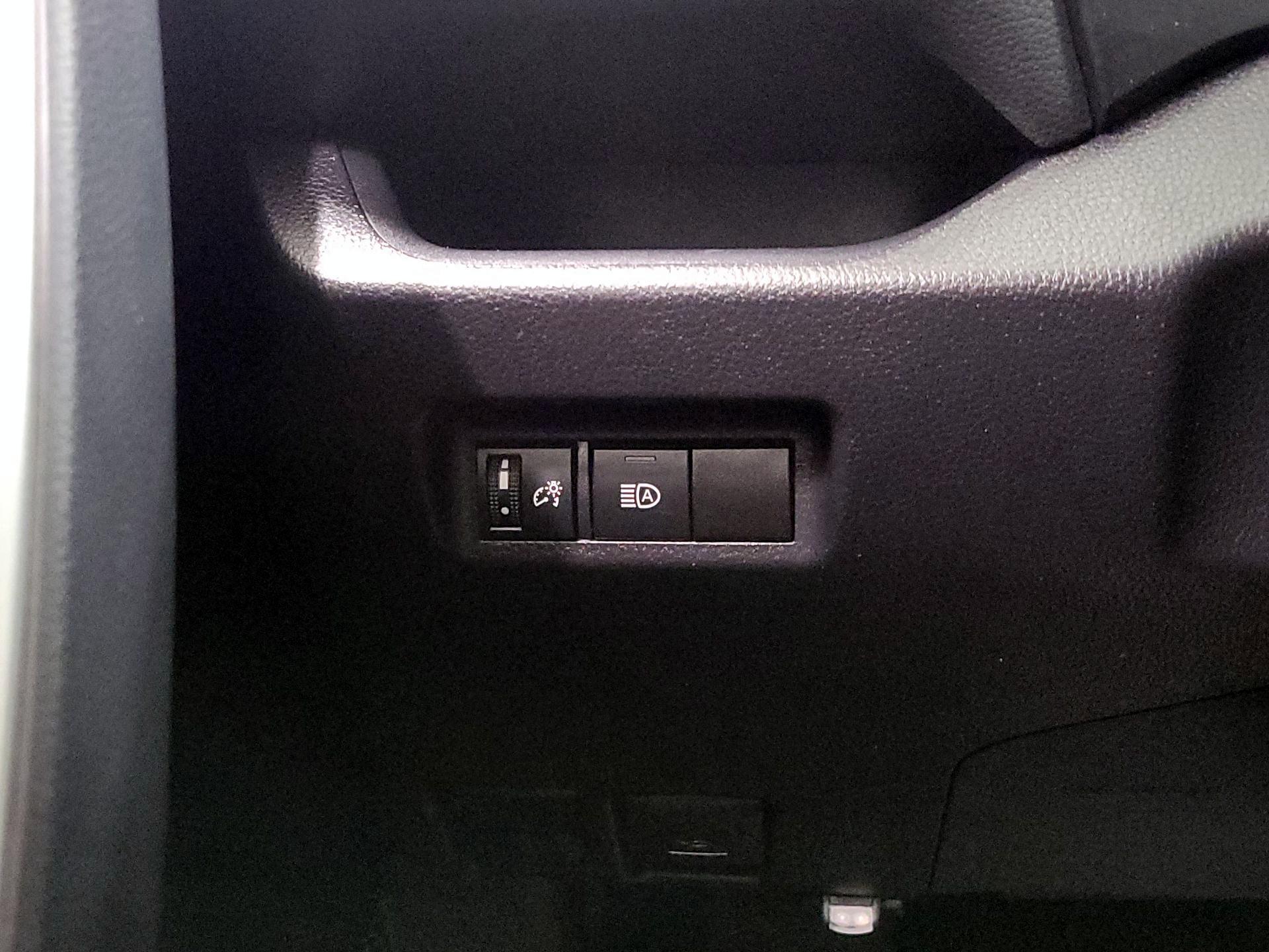 Thumbnail: 2025 Toyota RAV4 - 13