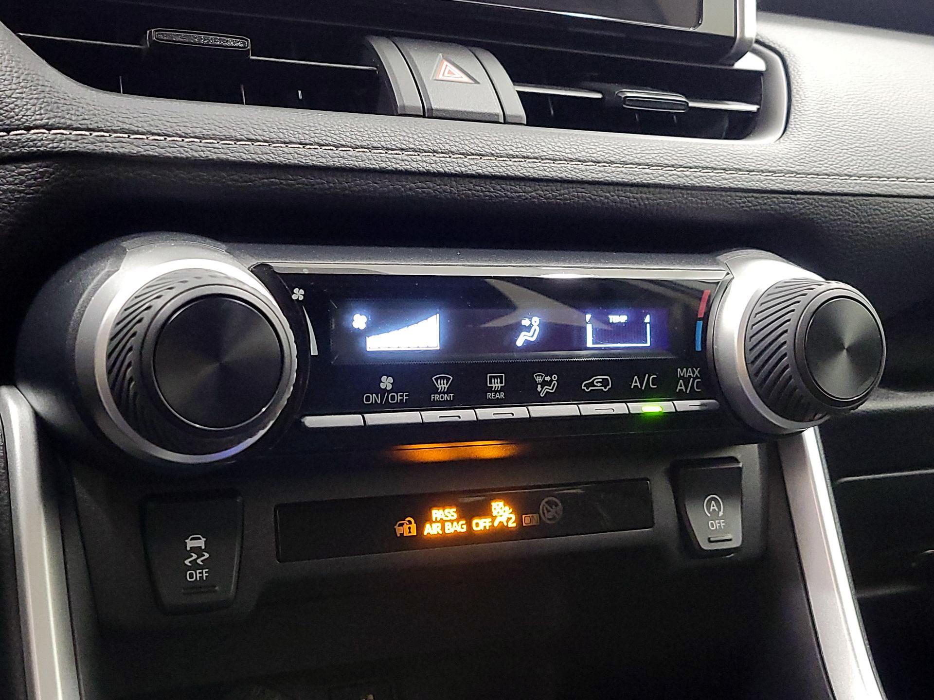 Thumbnail: 2025 Toyota RAV4 - 16