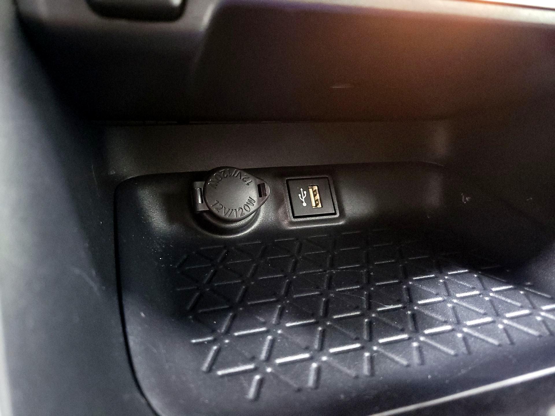 Thumbnail: 2025 Toyota RAV4 - 18