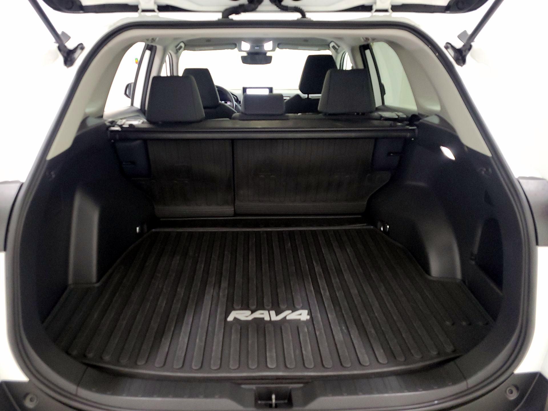 Thumbnail: 2025 Toyota RAV4 - 20