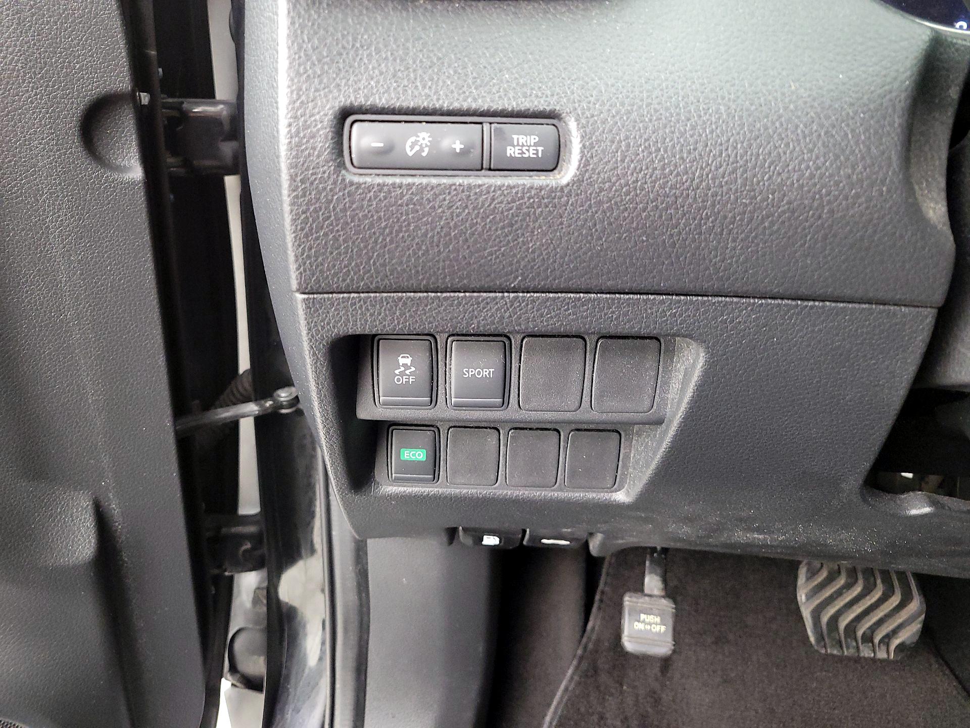 Thumbnail: 2016 Nissan Rogue - 11