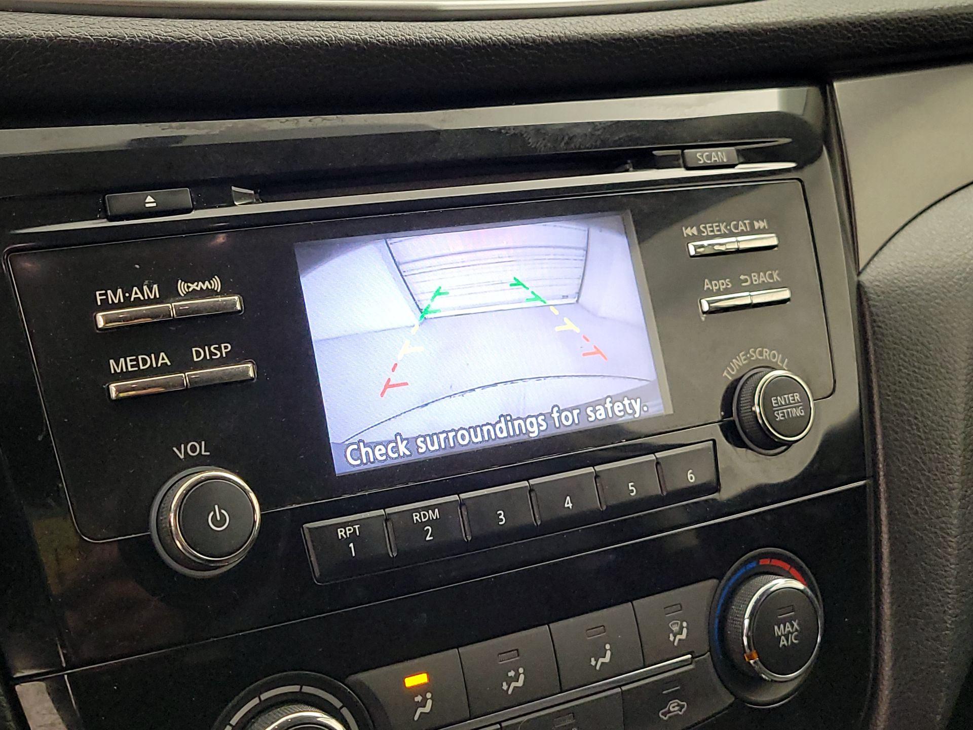 Thumbnail: 2016 Nissan Rogue - 12