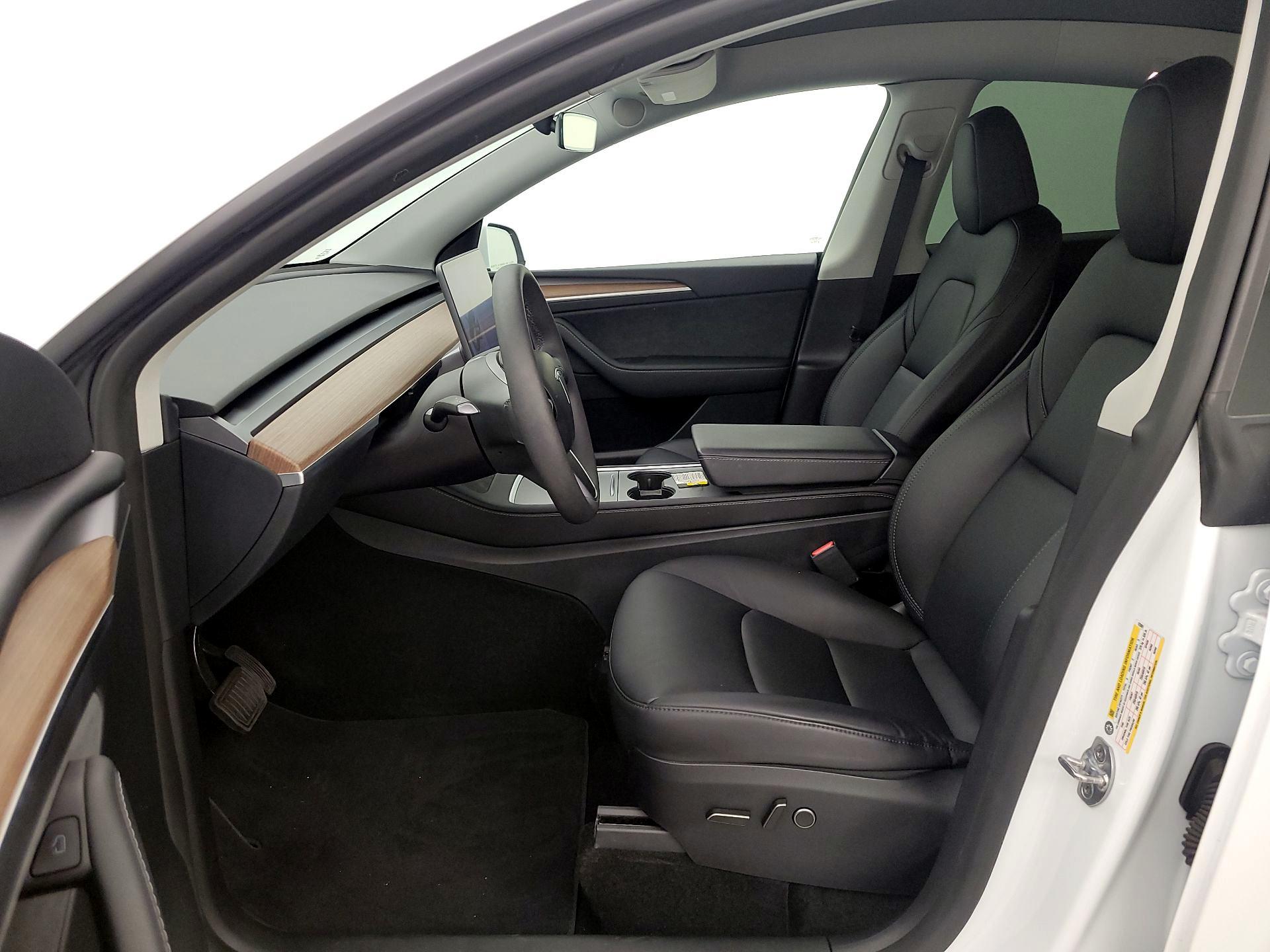 Thumbnail: 2024 Tesla Model Y - 9